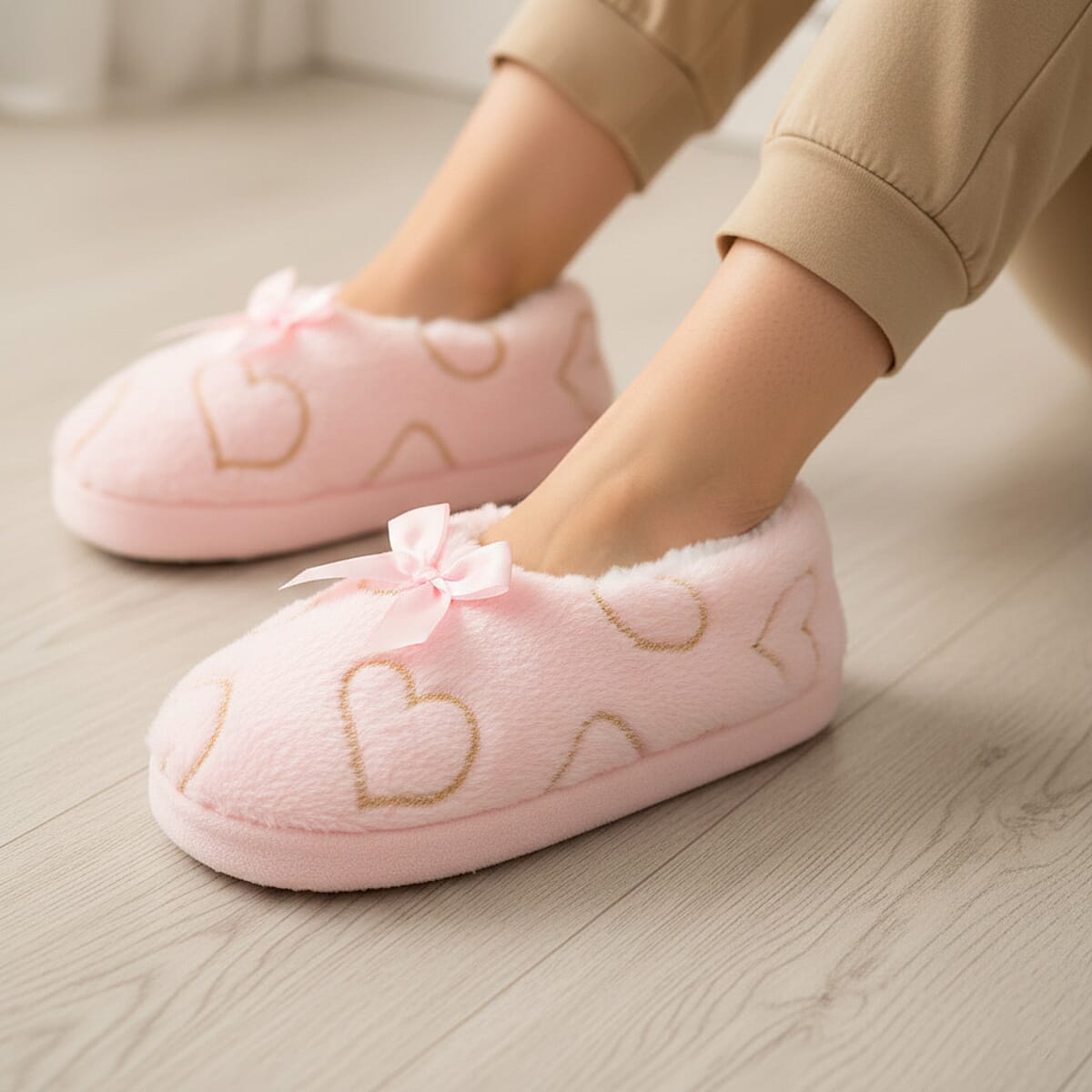 Mossimo Pink Heart Slippers with Grippers - S/M image number 2