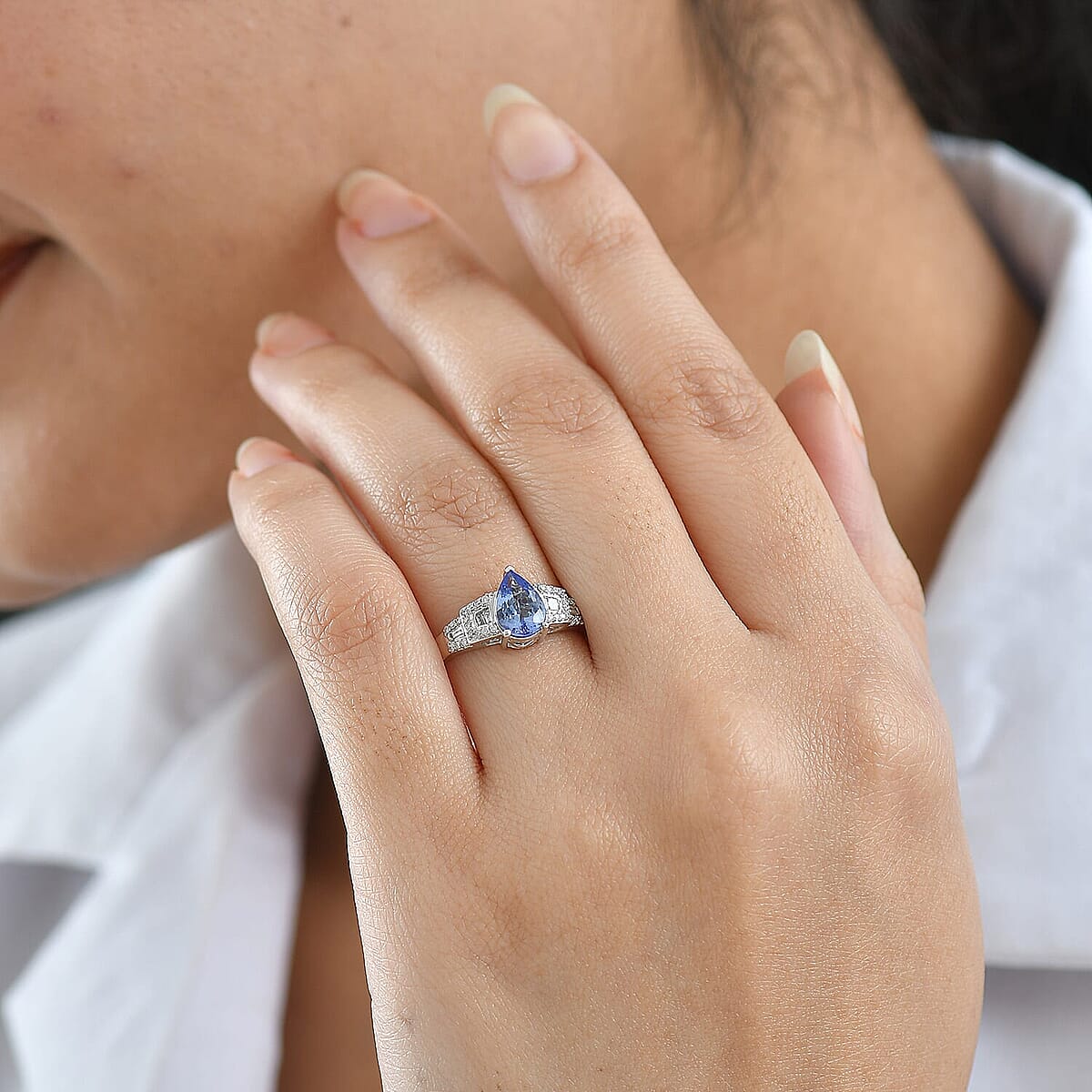 Luxoro AAA Peacock Tanzanite, Diamond Art Deco Ring in 10K White Gold 1.30 ctw (Size 10.0) image number 2