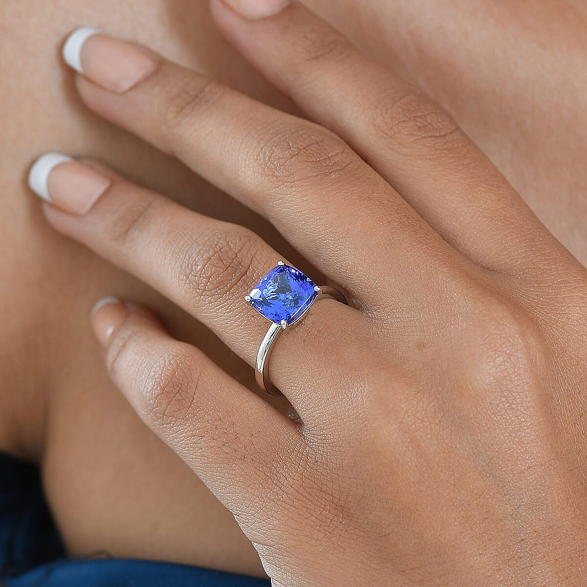Doorbuster Rhapsody AAAA Tanzanite 5.30 ctw Solitaire Ring in 950 Platinum (Size 6.0) 4.25 Grams image number 2