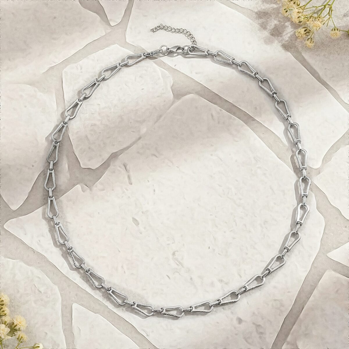 Interlocking Chain Necklace in Stainless Steel 20 Inches image number 1