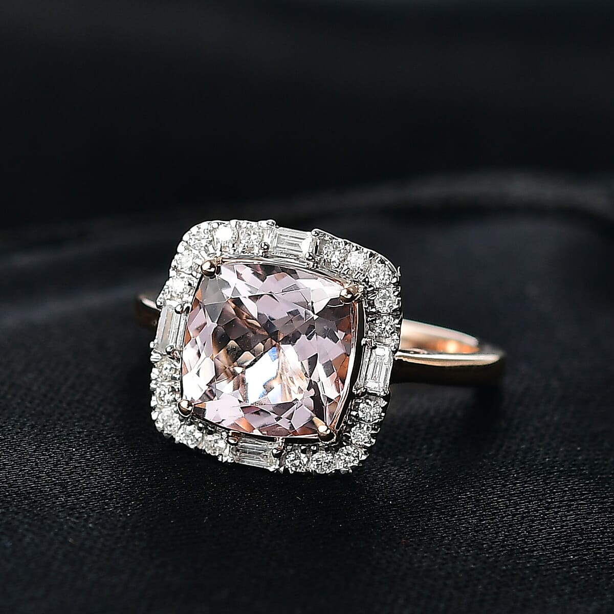 Doorbuster Certified & Appraised Luxoro Palmeiras Pink Morganite and Diamond I2 3.25 ctw Eternal Blush Ring in 10K Rose Gold (Size 7.0) image number 1