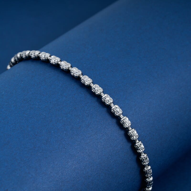 Italian Barrel Typhoon Bracelet in Black Rhodium Over Sterling Silver (7.00 In) 5.12 Grams