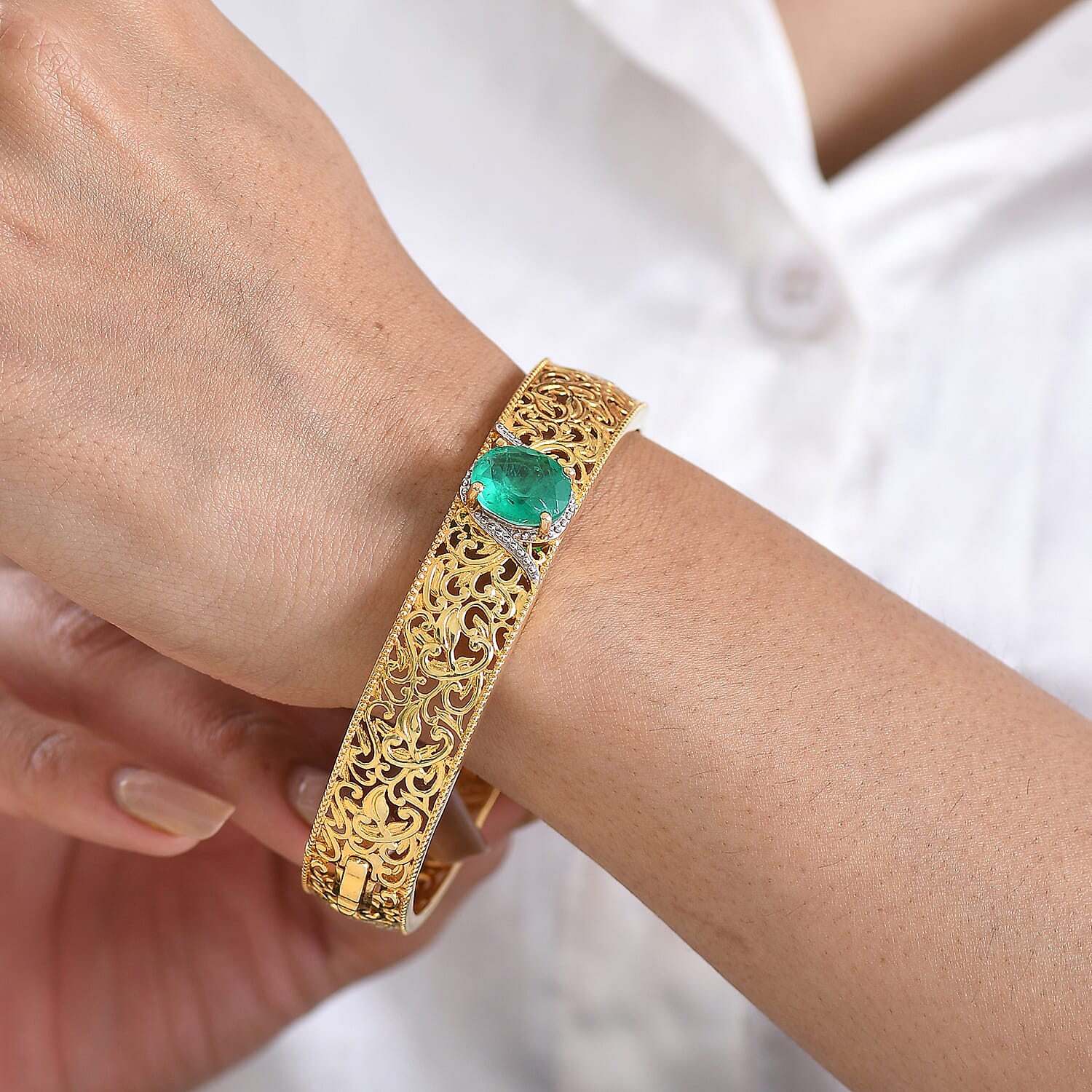 EverTrue Emeraldine Quartz (Triplet) 4.90 ctw Bangle Bracelet in 18K YG Plated and Platinum Bond (7.50 In)