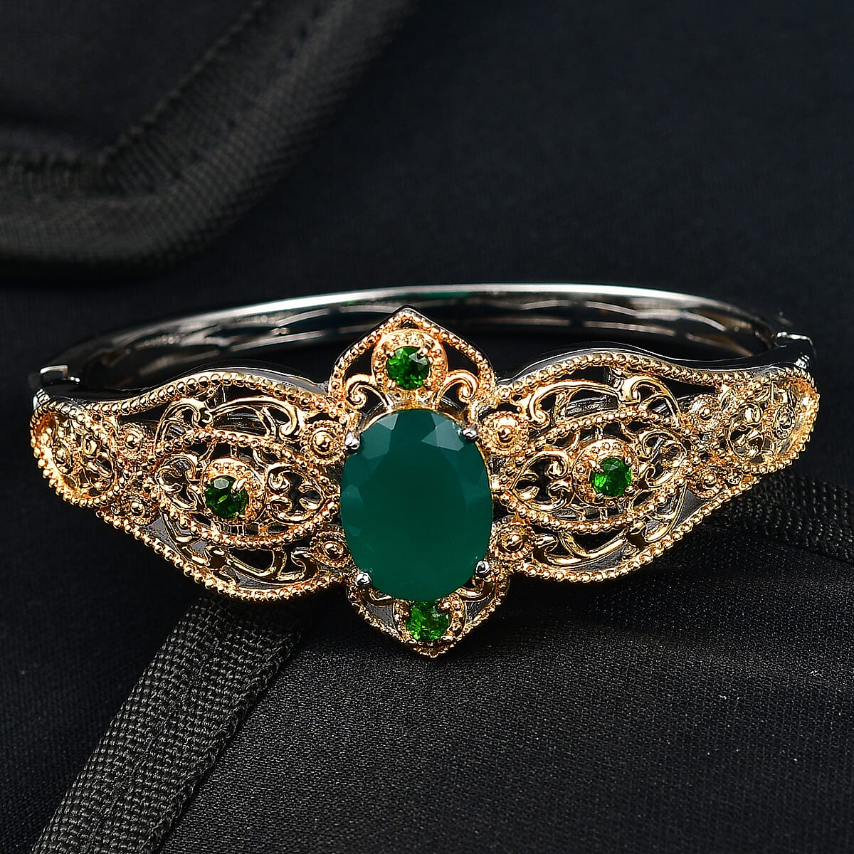 EverTrue Verde Onyx and Chrome Diopside 8.50 ctw Bangle Bracelet in in 18K YG Plated and Platinum Bond (6.5 In) image number 1