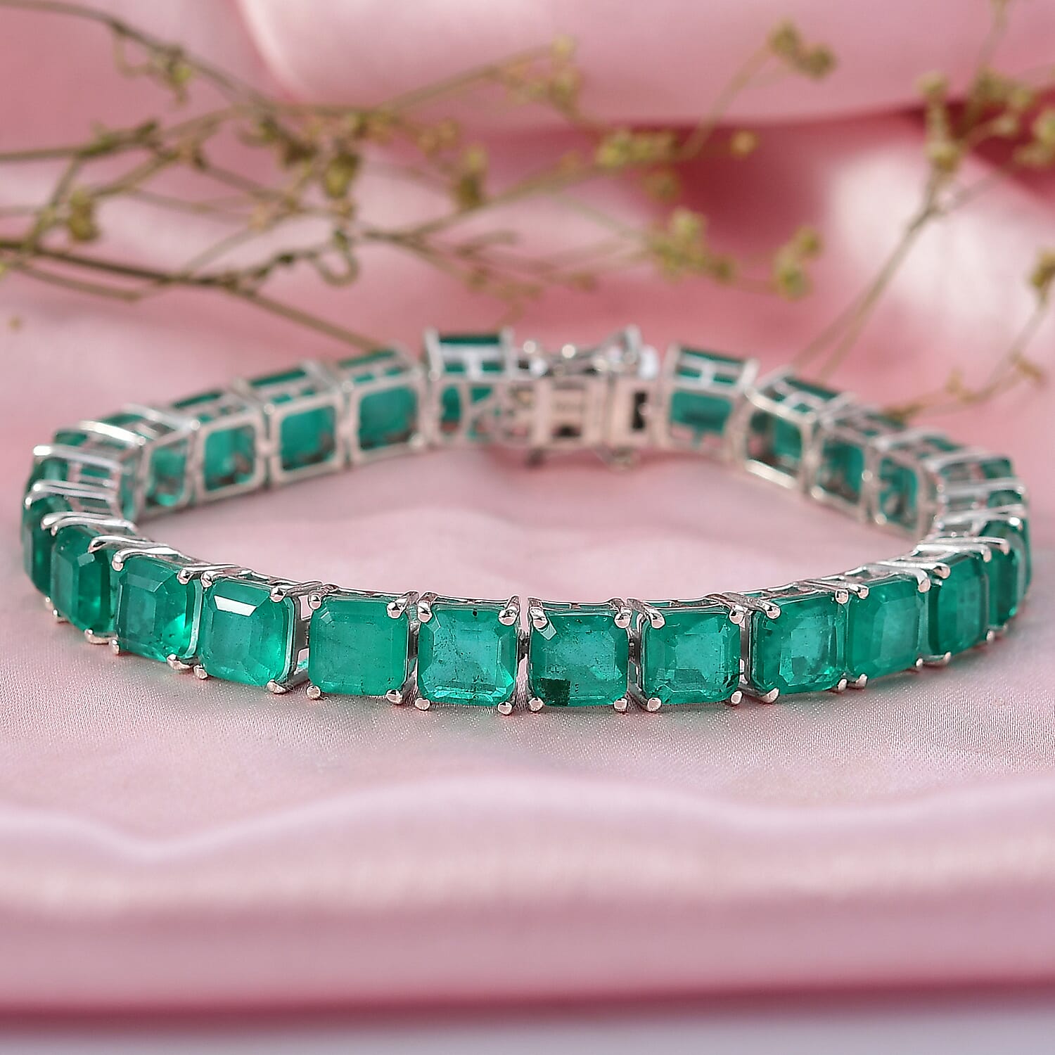 D'Joy Emeraldine Quartz (Triplet) 36.40 ctw Bracelet in Rhodium Over Sterling Silver (7.00 In)