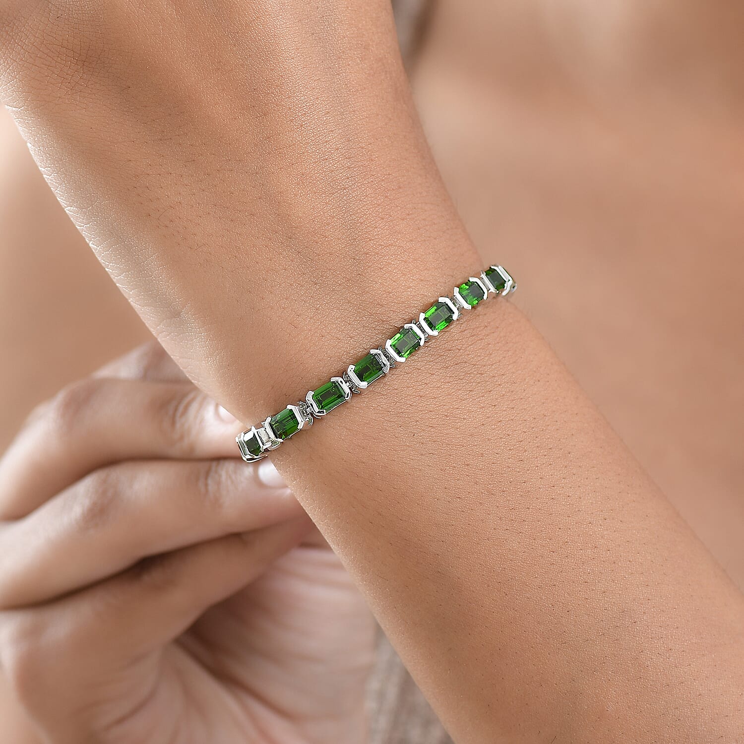 Chrome Diopside / 7.25 Inches - Product card gallery slide 3 (10146502312219)