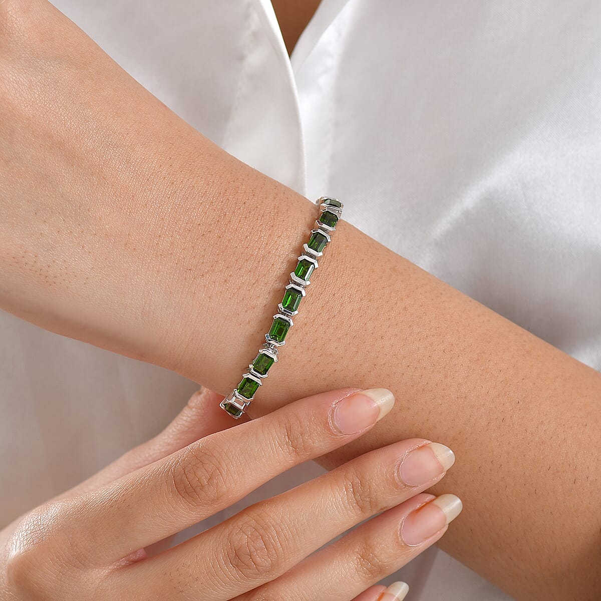 Doorbuster D'Joy Chrome Diopside 11.60 ctw Embers of Elegance Bracelet in Rhodium Over Sterling Silver (6.50 In) image number 2