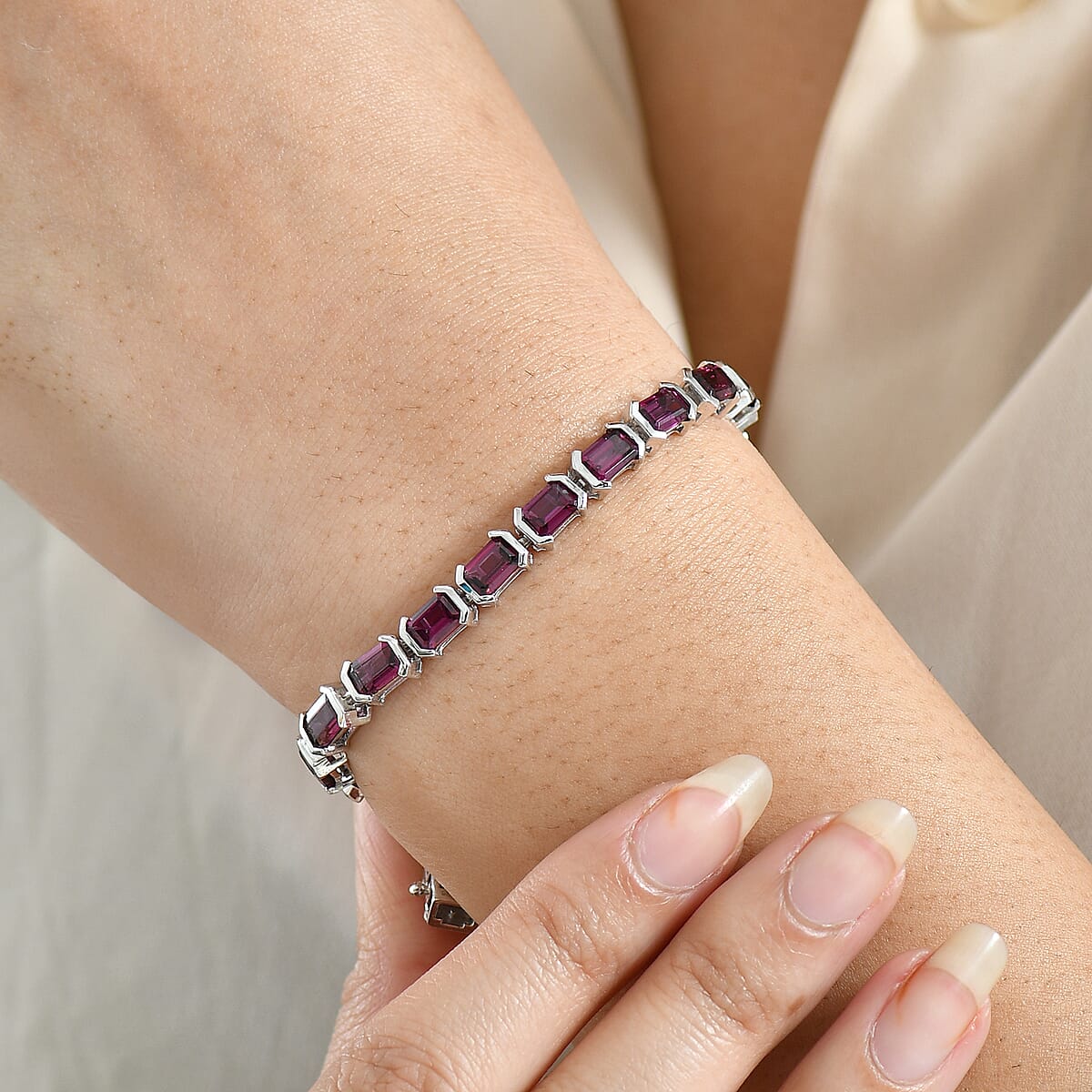 Doorbuster D'Joy Radiant Ember Garnet 17.65 ctw Embers of Elegance Bracelet in Rhodium Over Sterling Silver (7.25 In) (Del. in 5-7 Days) image number 2