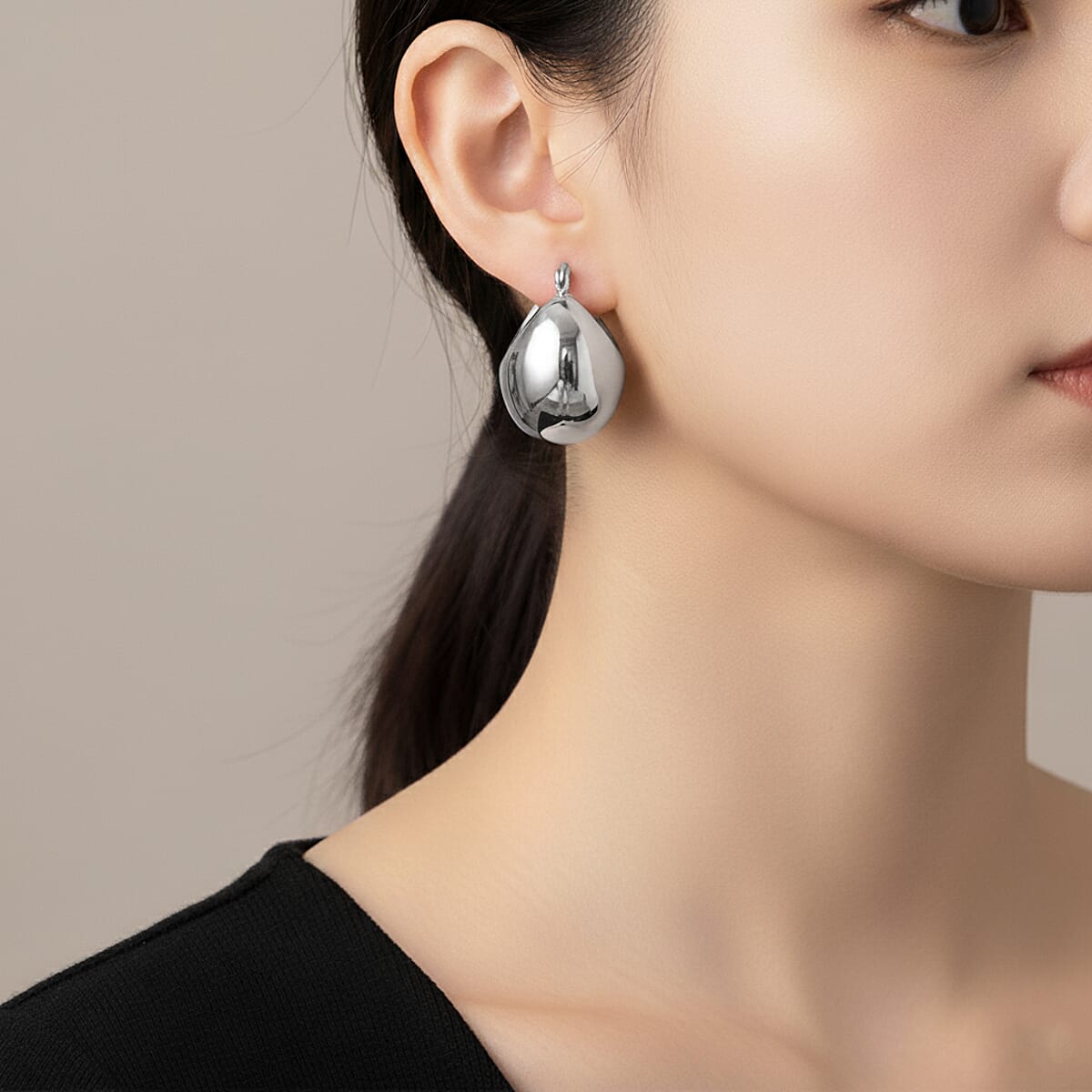 Hoop Earrings in Stainless Steel image number 2