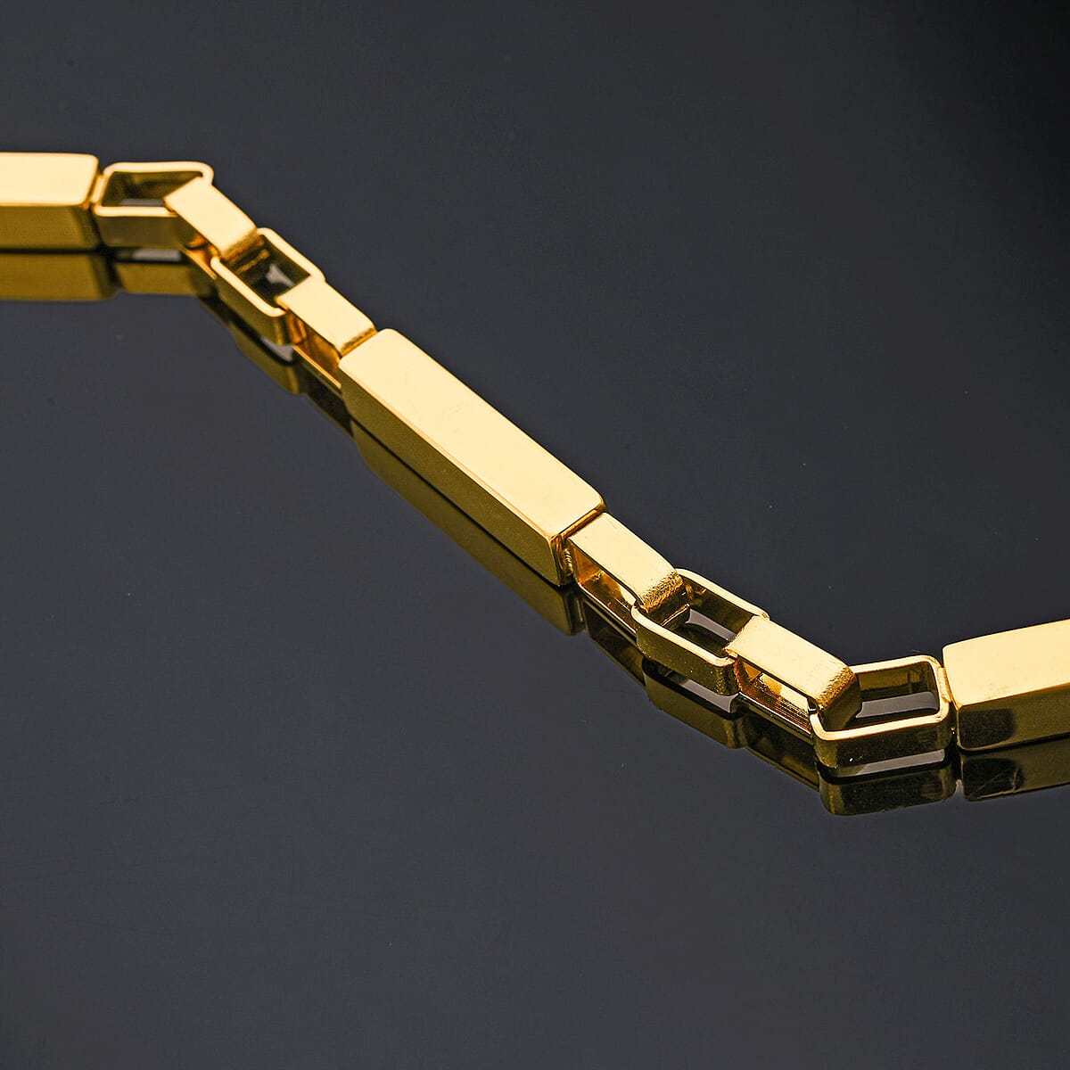 Rectangular Link Chain Bracelet in ION Plated YG Stainless Steel (7.5-9.0In) image number 1