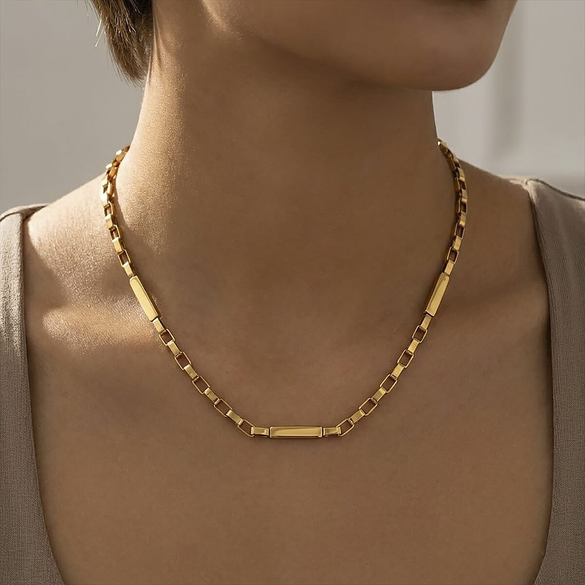 Rectangular Link Chain Necklace (20-22 Inches) in ION Plated YG Stainless Steel image number 2