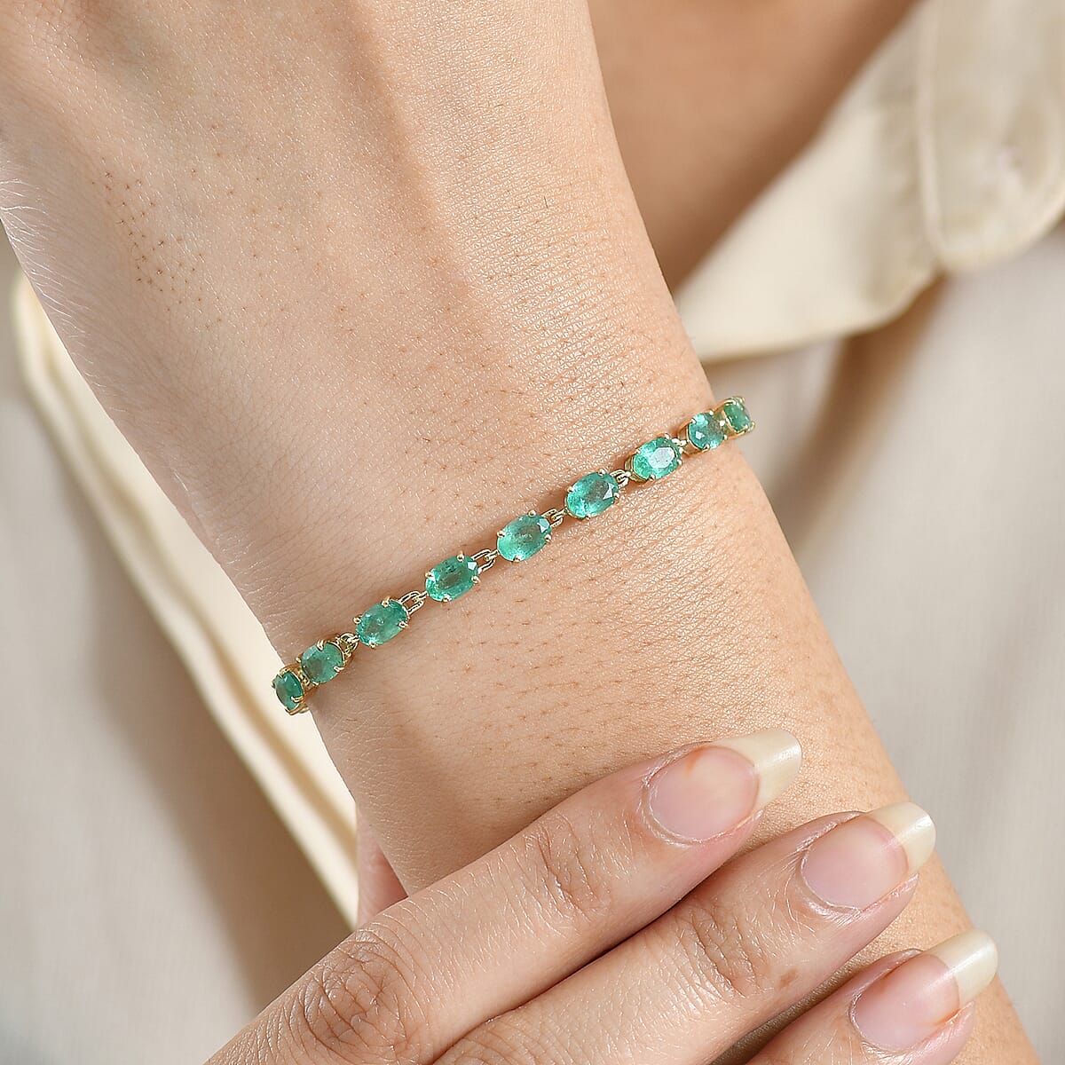  Luxoro  Premium Kafubu River Emerald 8.75 ctw Tennis Bracelet in 10K Yellow Gold (6.50 In) image number 2