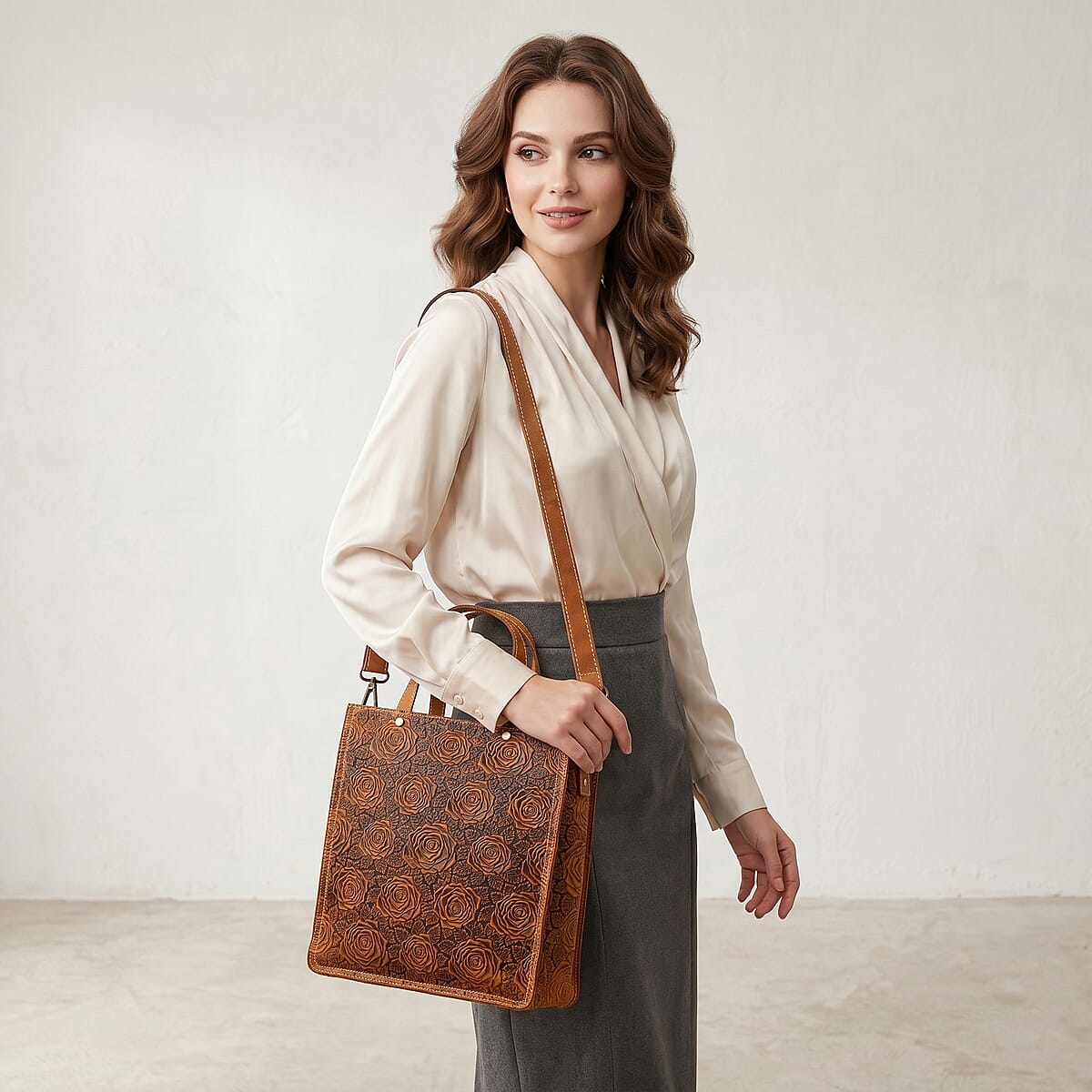 La Marey Rustic Yellow Genuine Leather Crossbody Bag with Adjustable Shoulder Strap image number 3