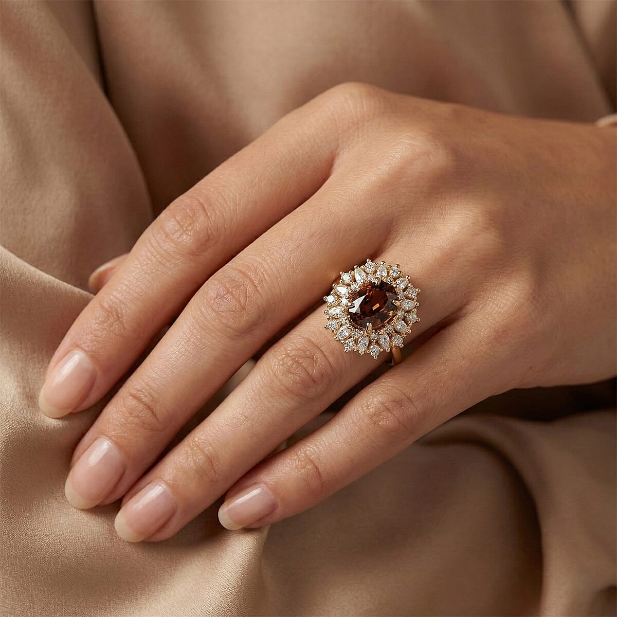 D'Joy Premium Red Zircon and Moissanite 2.75 ctw Flameburst Ring in 18K Vermeil Yellow Gold Over Sterling Silver (Size 8.0) image number 2