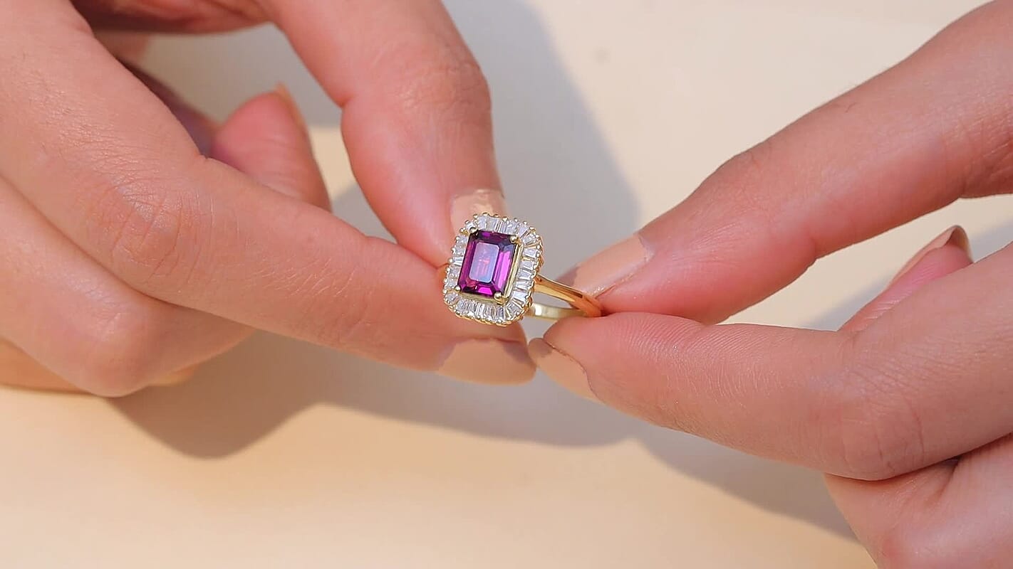 D'Joy AAA Radiant Ember Garnet, Moissanite Ring in 18K Vermeil YG Over Sterling Silver (Size 6.0) 2.50 ctw
