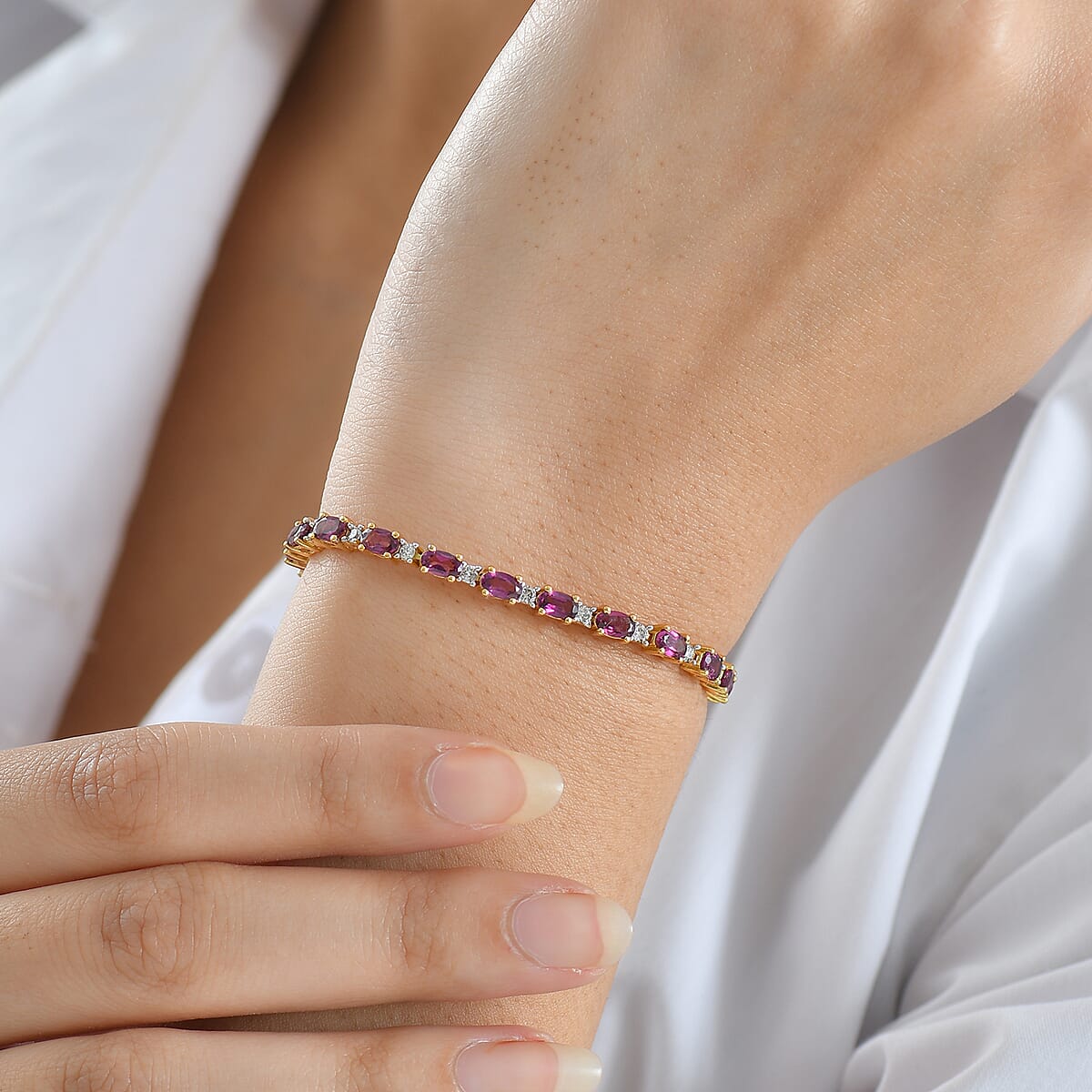 AAA Radiant Ember Garnet and Luxuriant Lab Grown Diamond G-H SI 7.65 ctw Royal Flame Line Bracelet in 18K Vermeil Yellow Gold Over Sterling Silver (6.50 In) image number 2