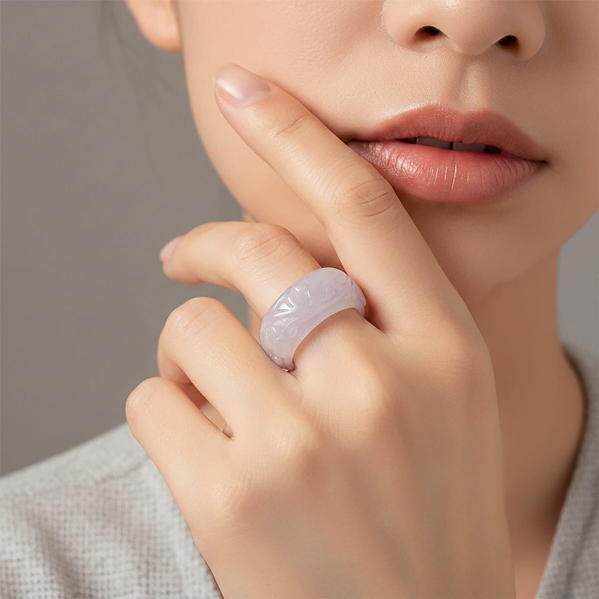 Natural Jade 50.00 ctw Carved Band Ring (Size 9.0) image number 1