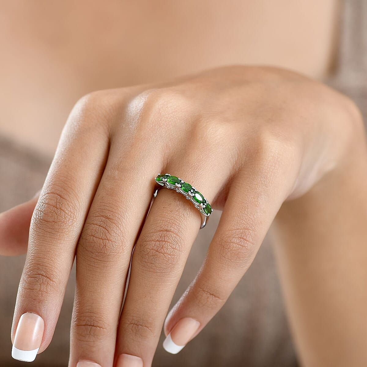 D'Joy Chrome Diopside and Moissanite 1.20 ctw Ring in Platinum Over Sterling Silver (Size 6.0) image number 2