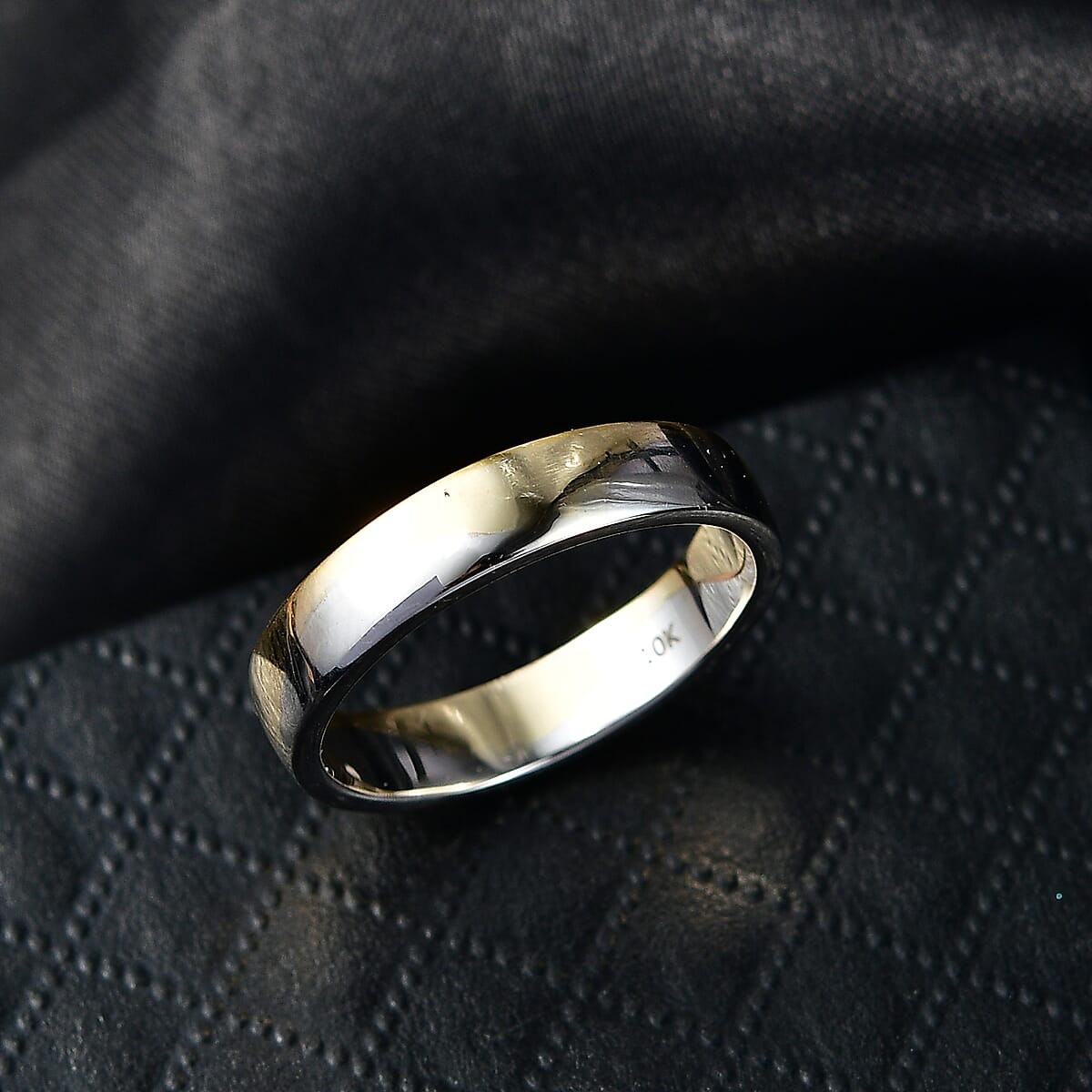 Luxoro Wave Pattern Band Ring in 10K Yellow and White Gold (Size 7.0) image number 1