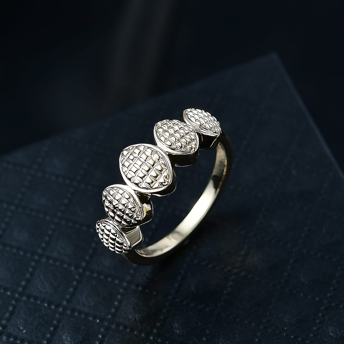 Luxoro Weaving Pattern Ring in 10K Yellow Gold (Size 5.0) 3.70 Grams image number 1