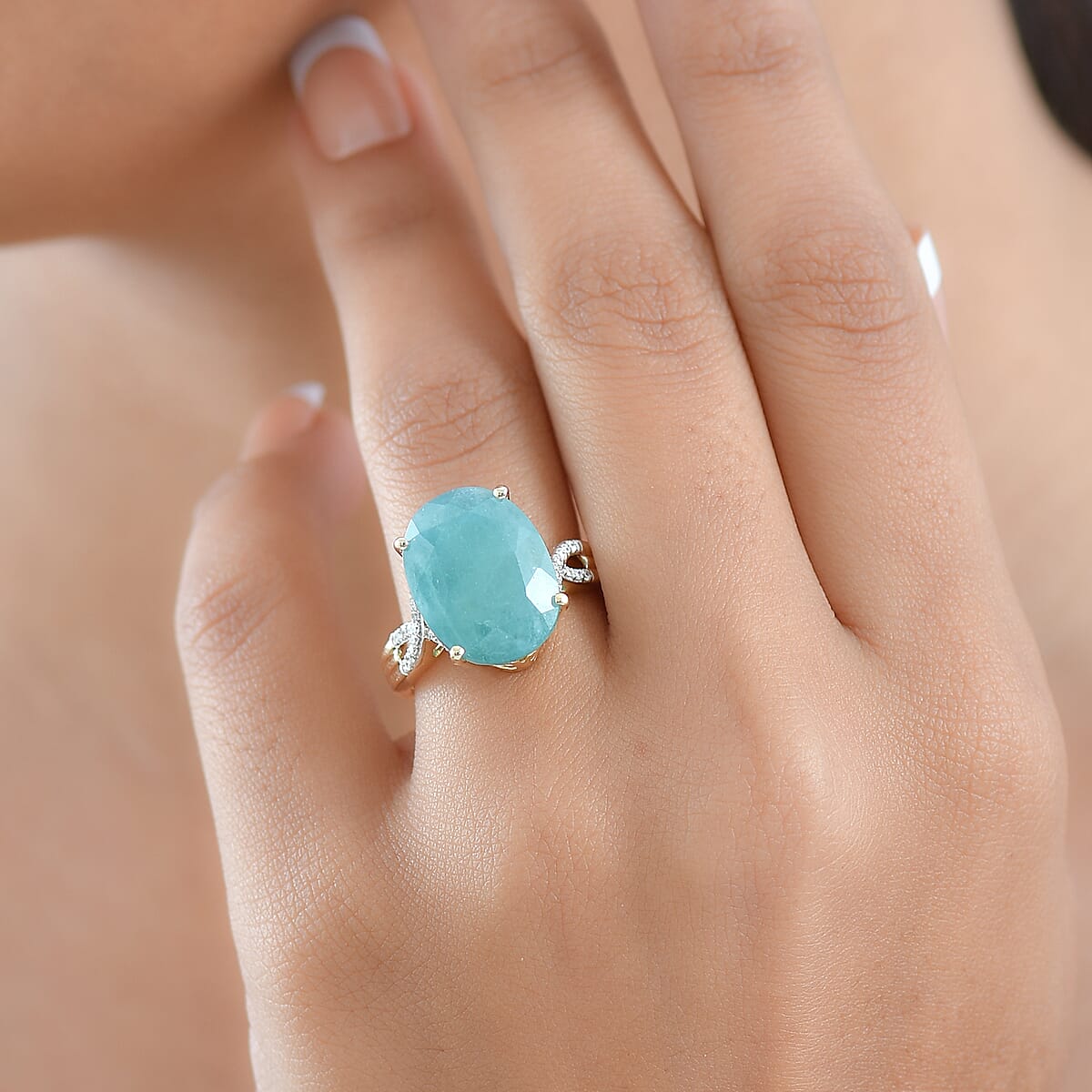 AAA Grandidierite and Luxuriant Lab Grown Diamond E-F VS 10.65 ctw Art Deco Ring in 10K Yellow Gold (Size 6.0) 4.20 Grams image number 2