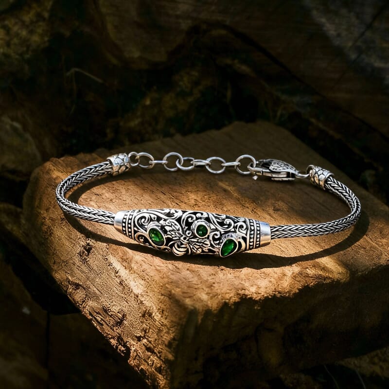 D'Joy Bali Legacy Chrome Diopside 0.60 ctw Bee Bracelet in Sterling Silver (6.50-8.0In)