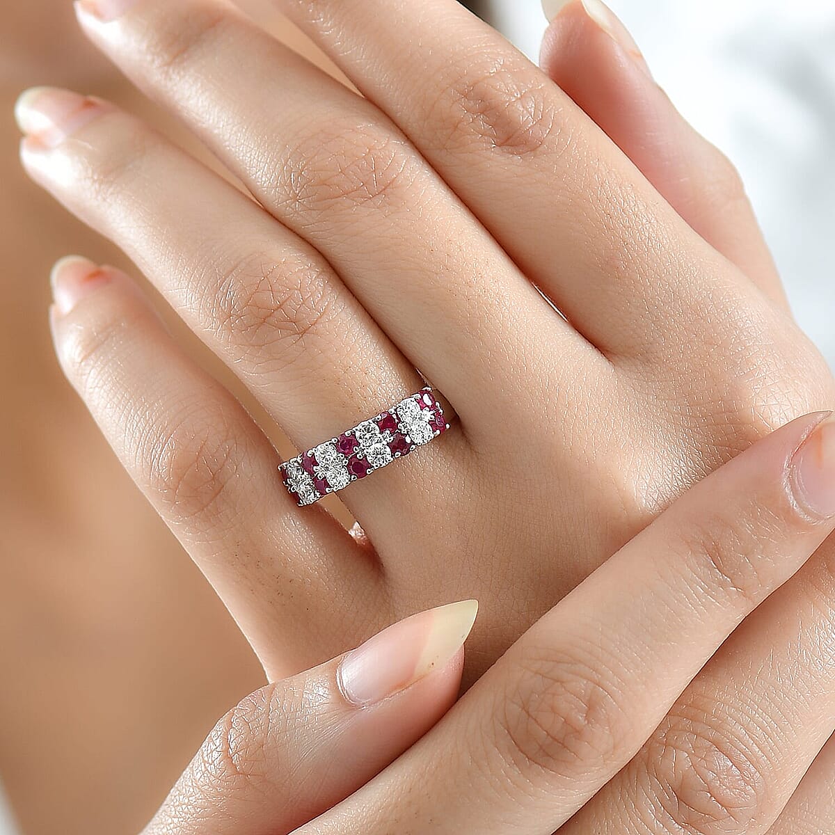 Certified & Appraised AAA Montepuez Ruby and Luxuriant Diamond G-H SI 1.45 ctw Band Ring in 10K White Gold (Size 8.0) image number 2