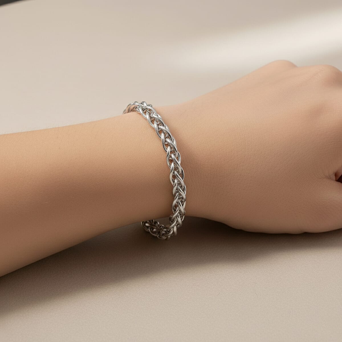 La Bella Italian Wheat Chain Bracelet in Sterling Silver (8.00 In) 14.75 Grams image number 2