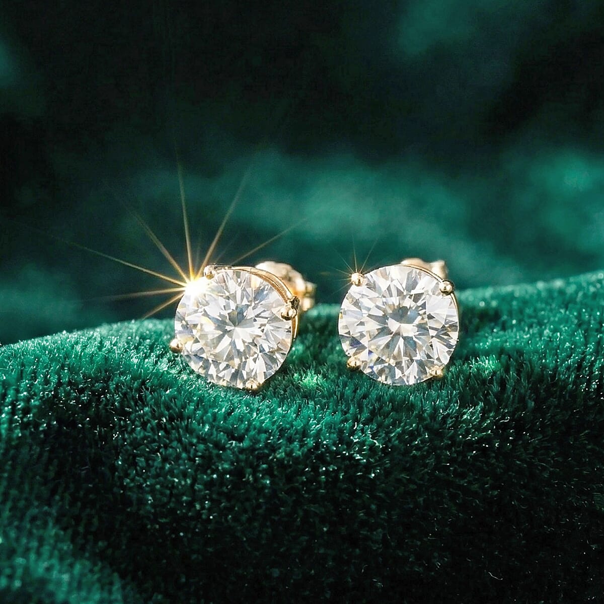Diamond 4.00 ctw Solitaire Stud Earrings in 10K Yellow Gold image number 1