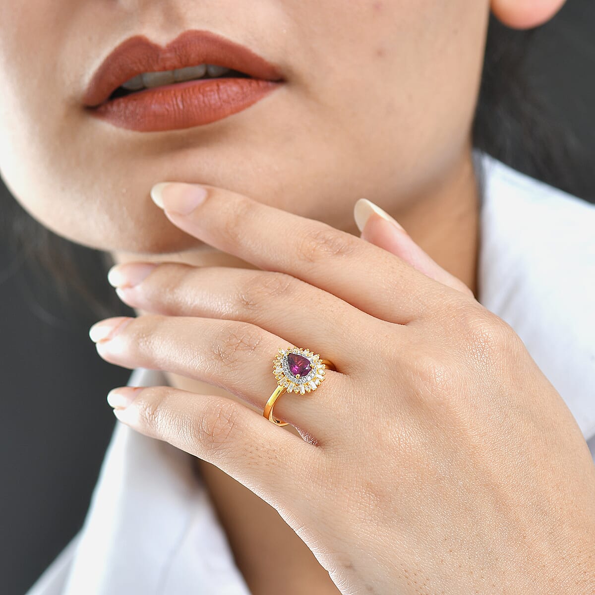 D'Joy AAA Radiant Ember Garnet and White Zircon 1.60 ctw Ring in 18K Vermeil Yellow Gold Over Sterling Silver (Size 7.0) image number 2