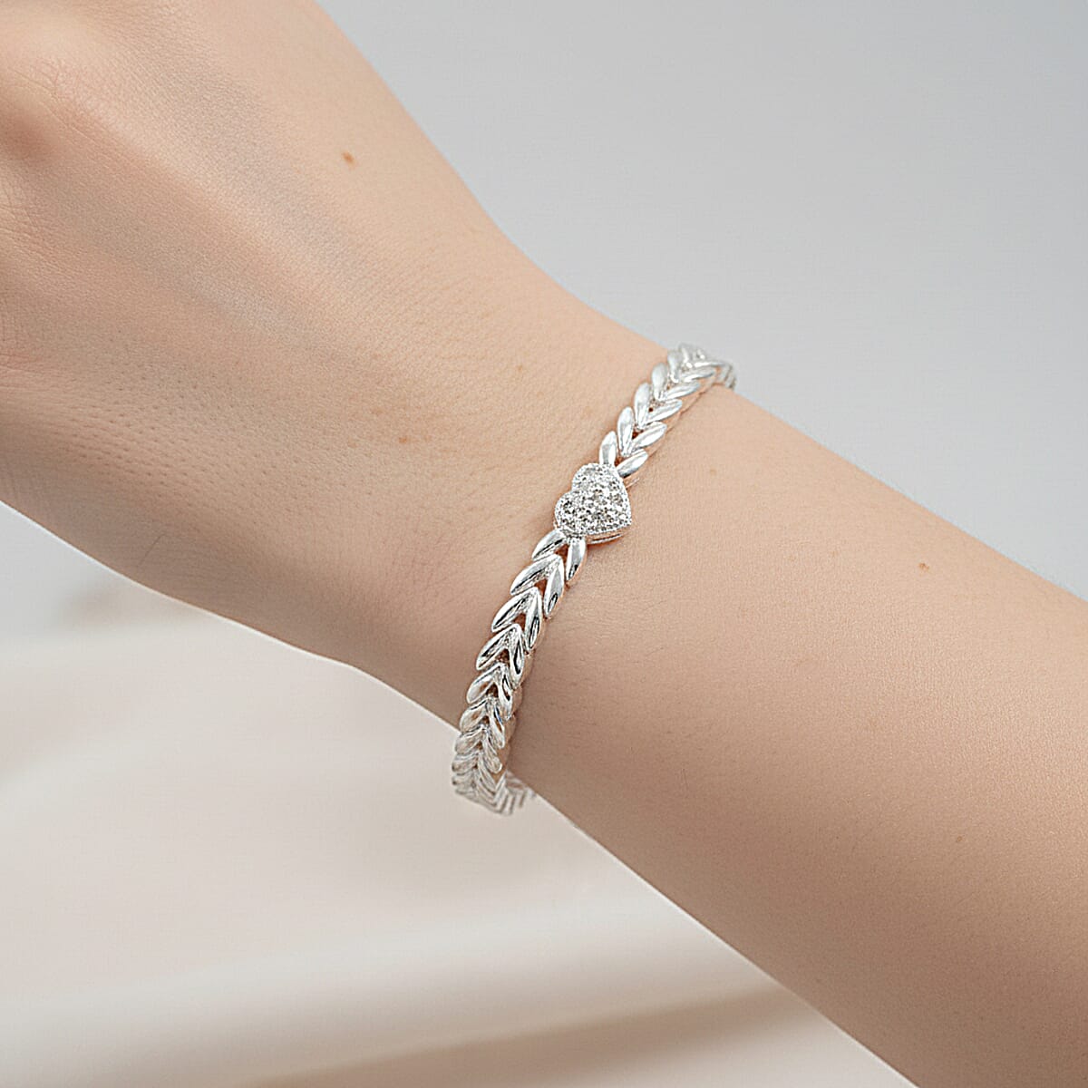 White Diamond 0.25 ctw Bracelet in Rhodium Over Sterling Silver (7.50 In) image number 2