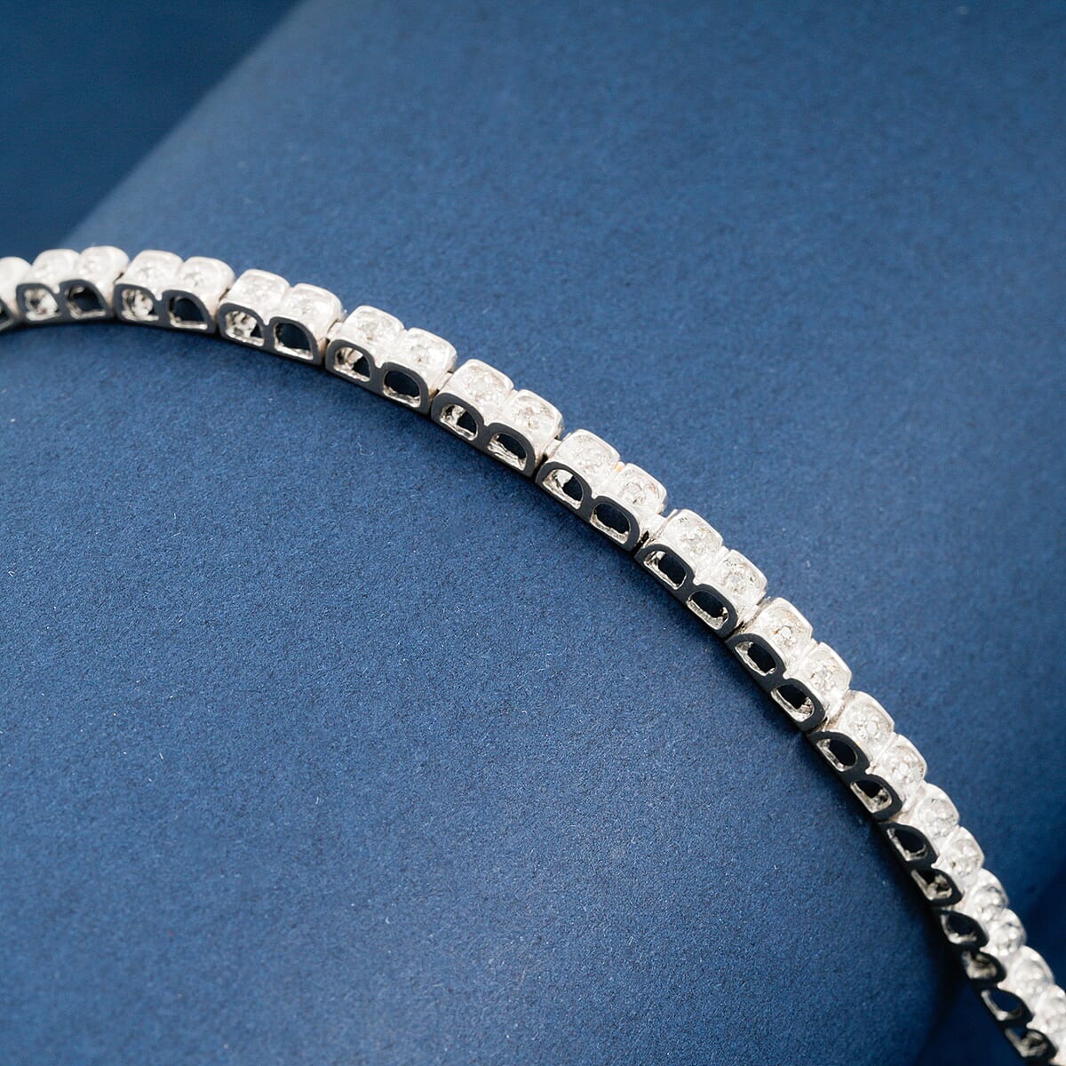 White Diamond 0.25 ctw Bracelet in Rhodium Over Sterling Silver (7.50 In) image number 1