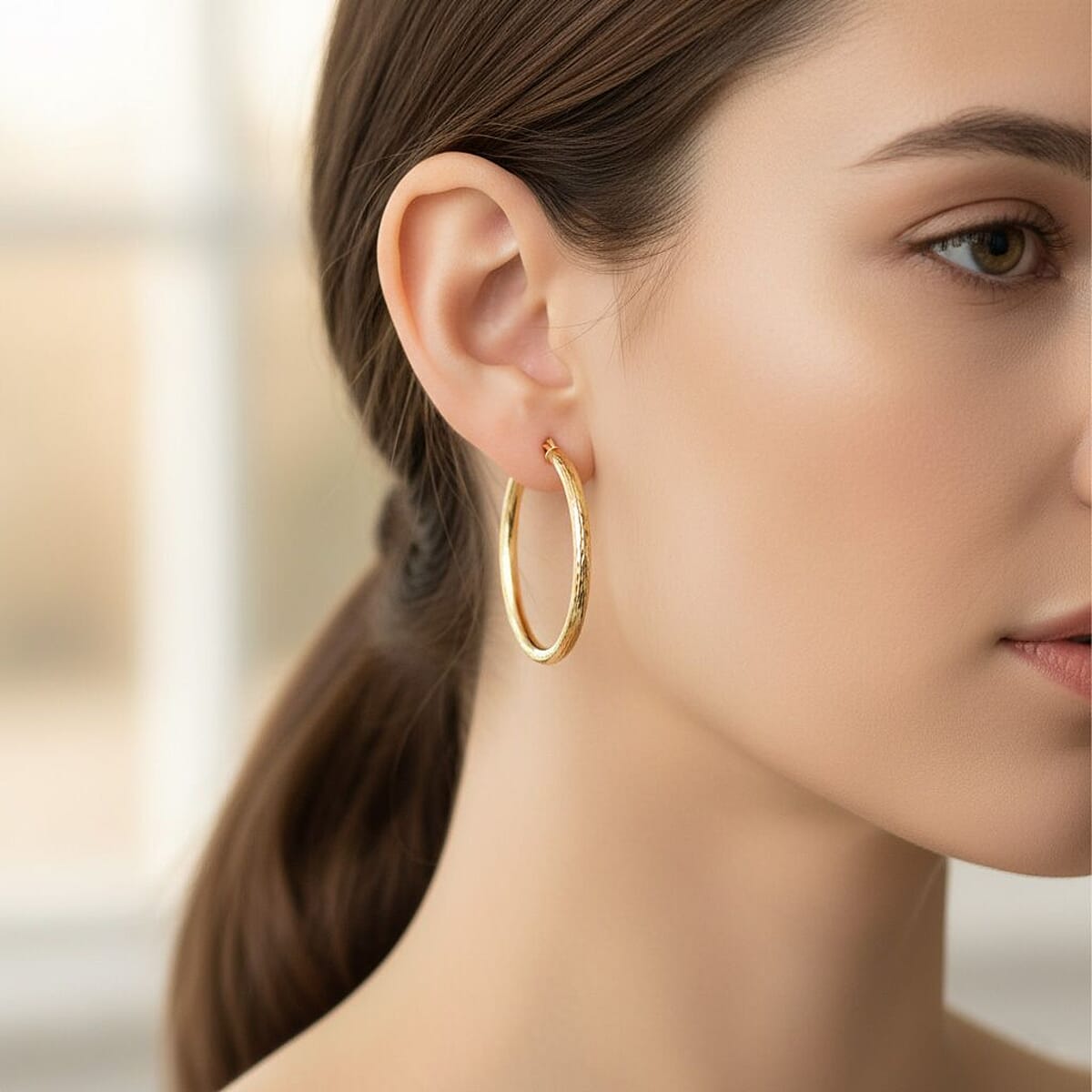 Doorbuster Textured Hoop Earrings in 10K Yellow Gold 4.63 Grams image number 2