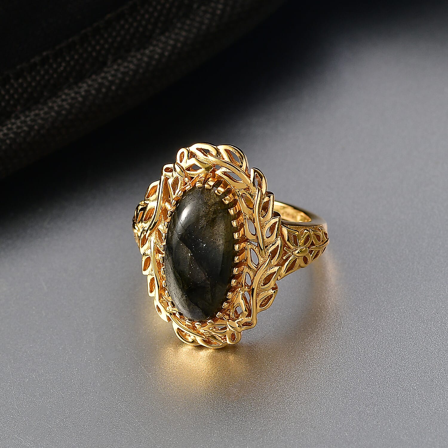 EverTrue Malagasy Labradorite 5.15 ctw  Tropical Forest Ring in 18K YG Plated (Size 5.0)