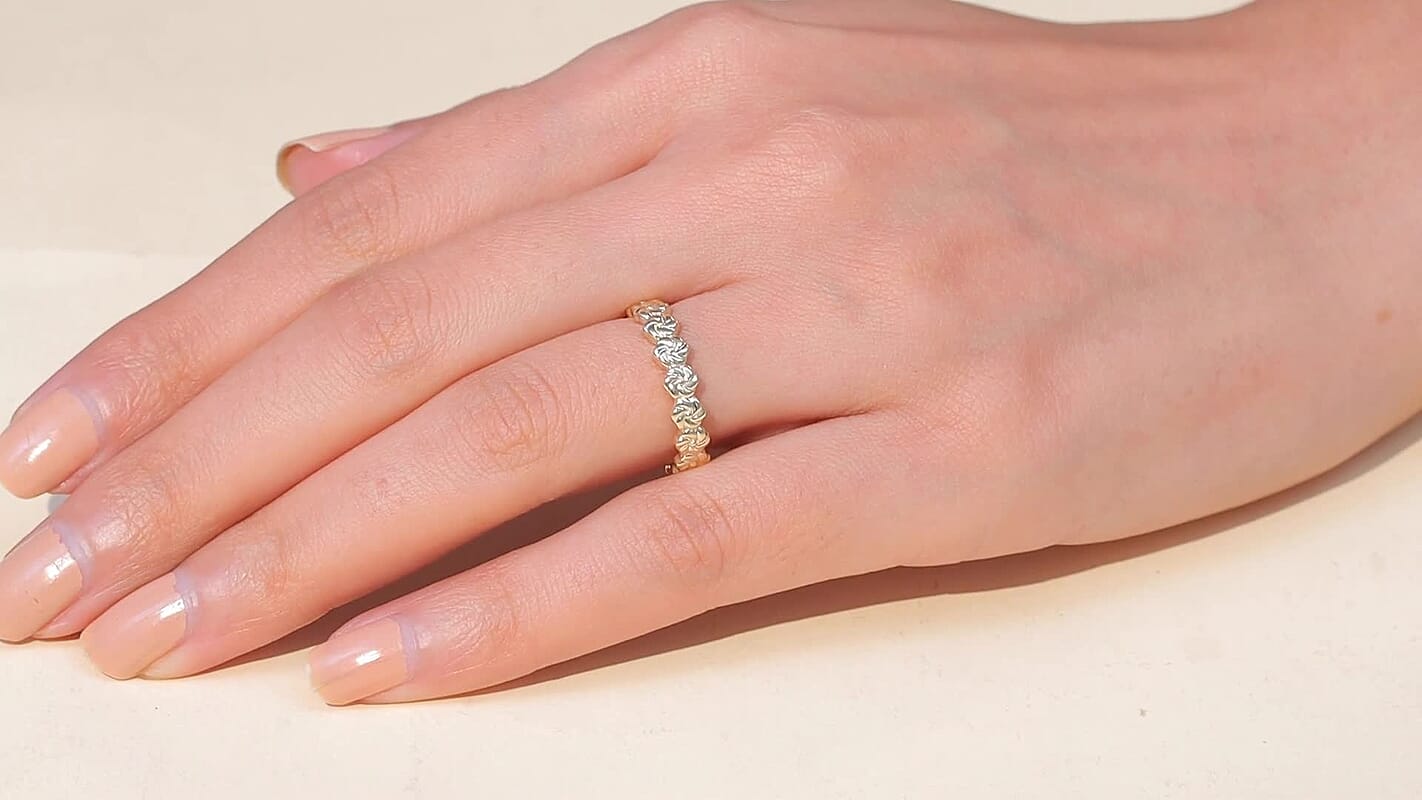 Luxoro 10K Yellow Gold Flowral Band Ring (Size 6.0) (3.05 g)