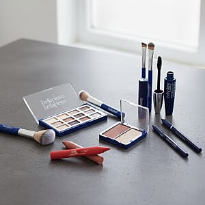 Doorbuster Bellapierre Dreamy 11pcs Ultimate Gift Set (Lipstick, Palette, Mascara, Eyeliner, & 4 Brushes)