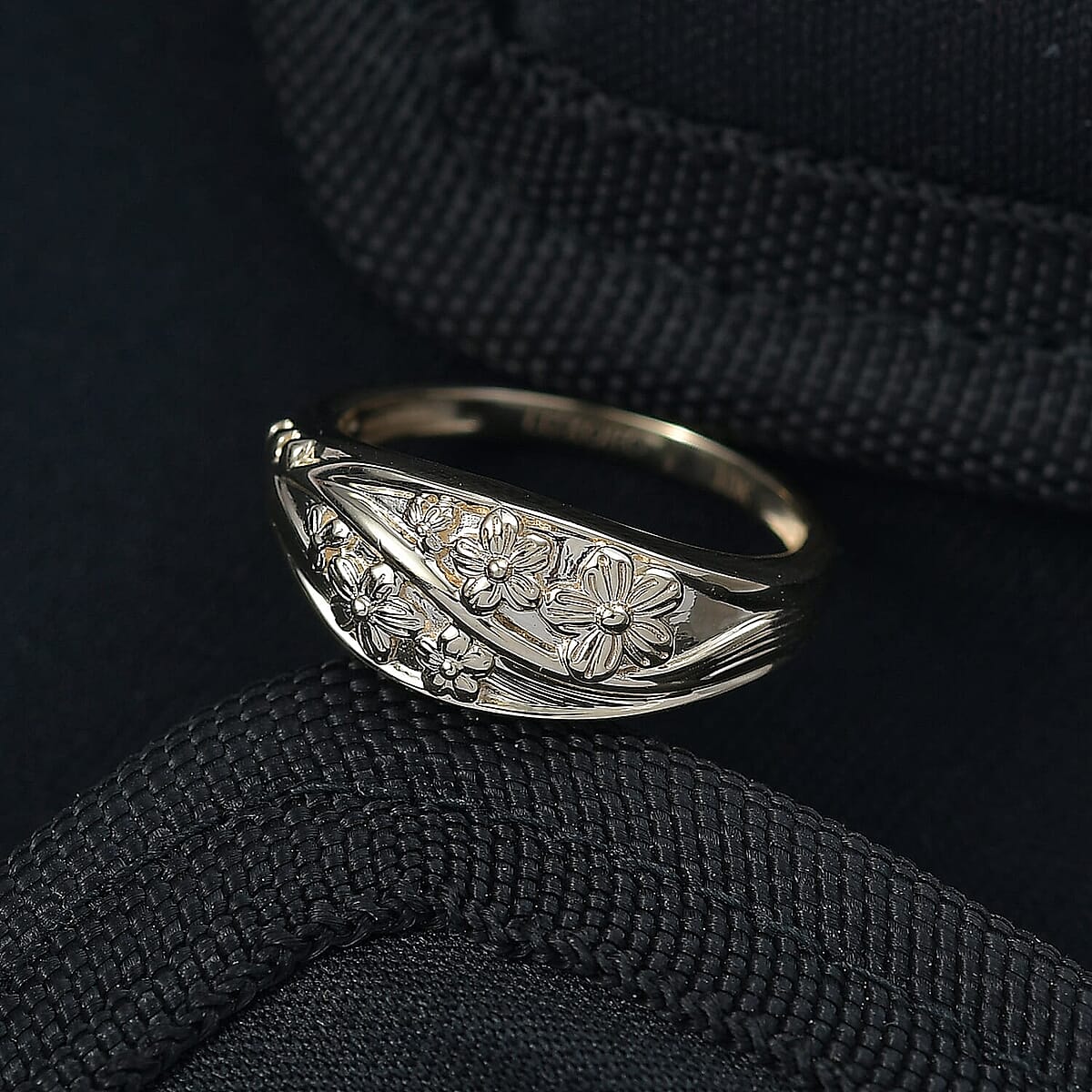 Luxoro 10K Yellow Gold Rose Floral Ring 3.65 Grams(Size 7.5) image number 1