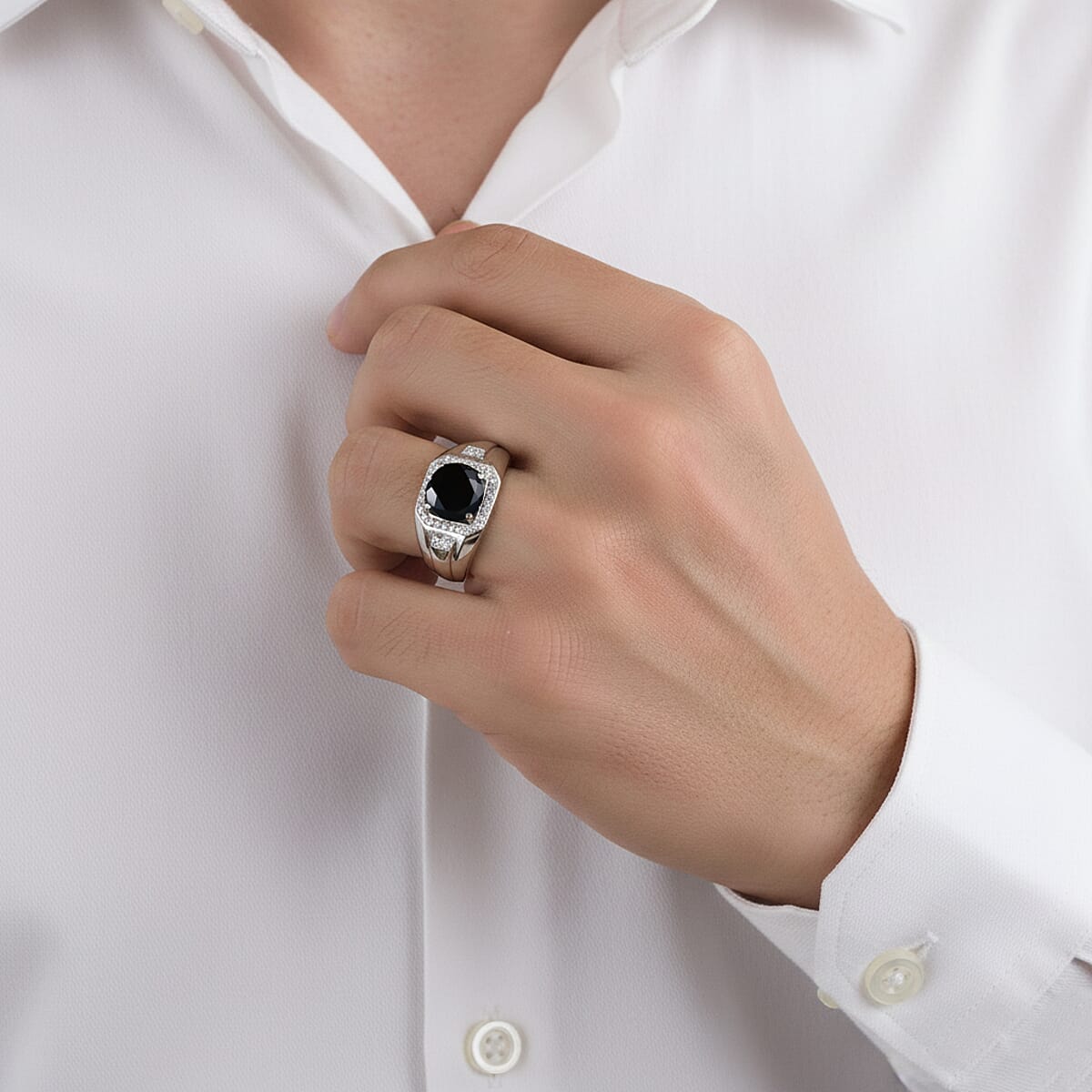 EverTrue Thai Black Spinel and White Zircon 2.70 ctw Men's Ring in Platinum Bond (Size 10.0) image number 2