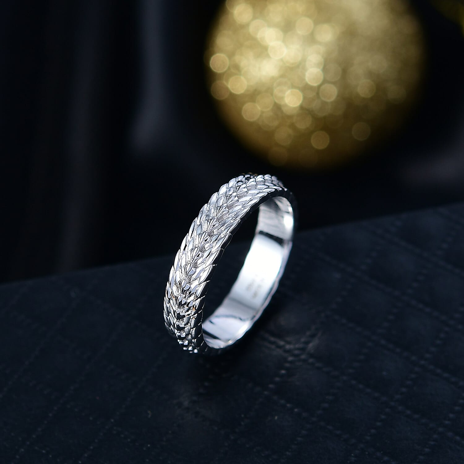 D'Joy Platinum Over Sterling Silver Leaf Vine Band Ring (Size 10.0) (3.60 g)