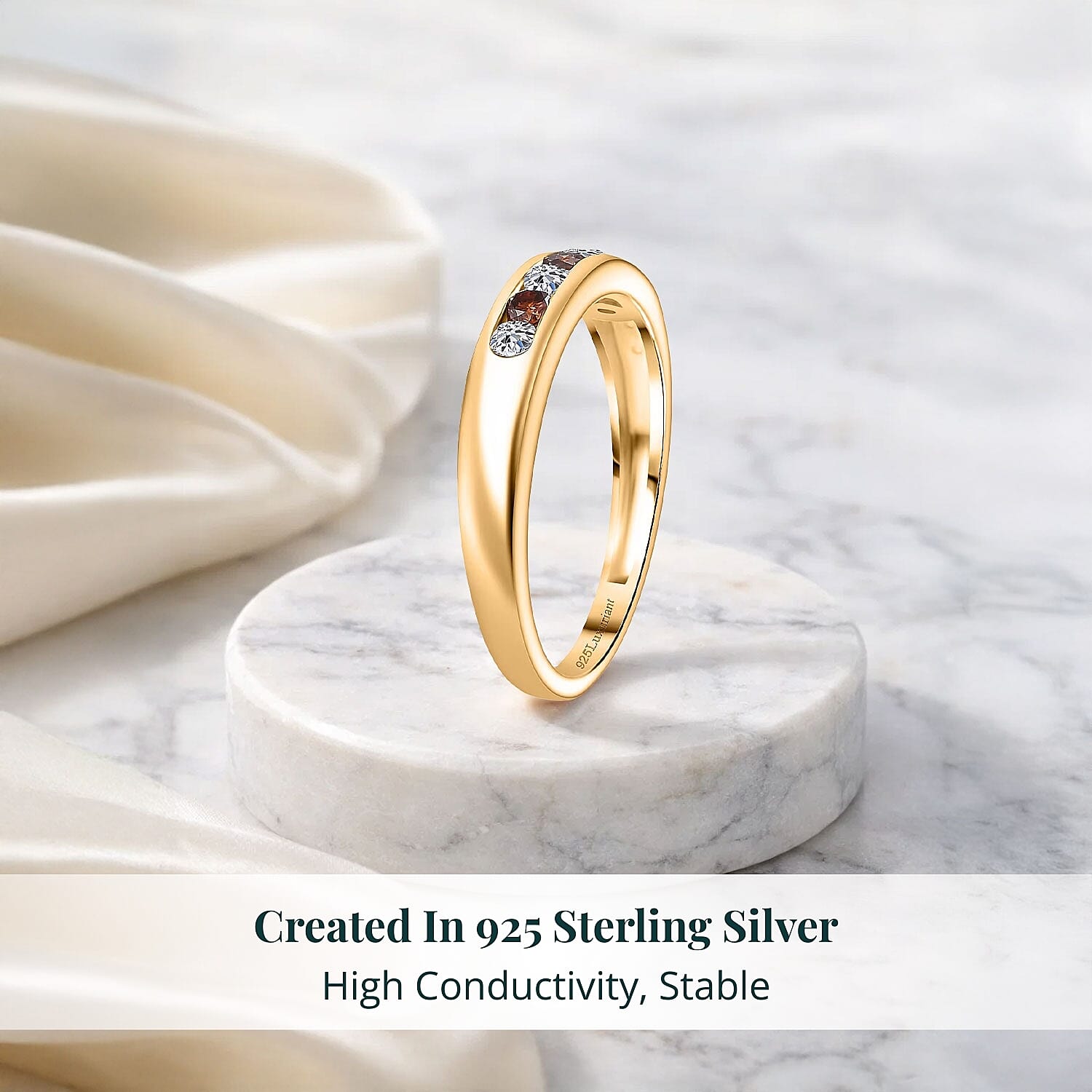 Luxuriant Lab Grown Red Diamond (IR) and Lab Grown Diamond 0.33 ctw Fire & Frost Band Ring in 18K Vermeil Yellow Gold Over Sterling Silver (Size 10.0)