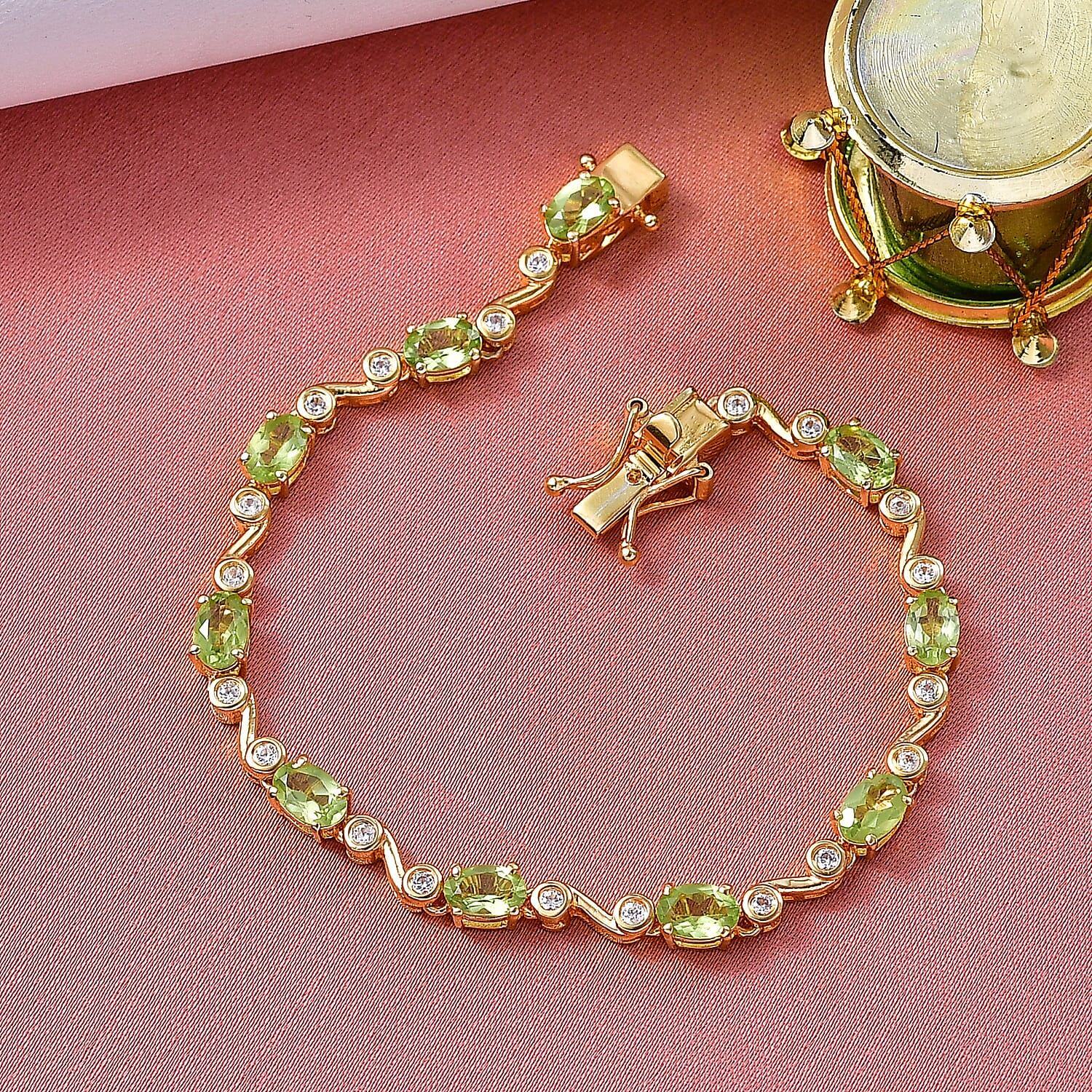 EverTrue Hebei Peridot and White Zircon 5.50 ctw Bracelet in 18K YG Plated (6.50 In)