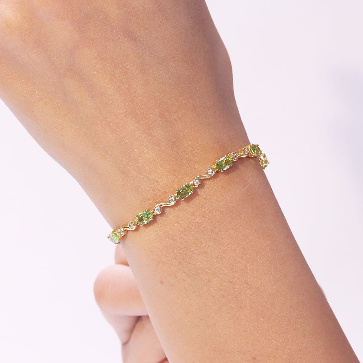 EverTrue Hebei Peridot and White Zircon 5.50 ctw Bracelet in 18K YG Plated (6.50 In) image number 2