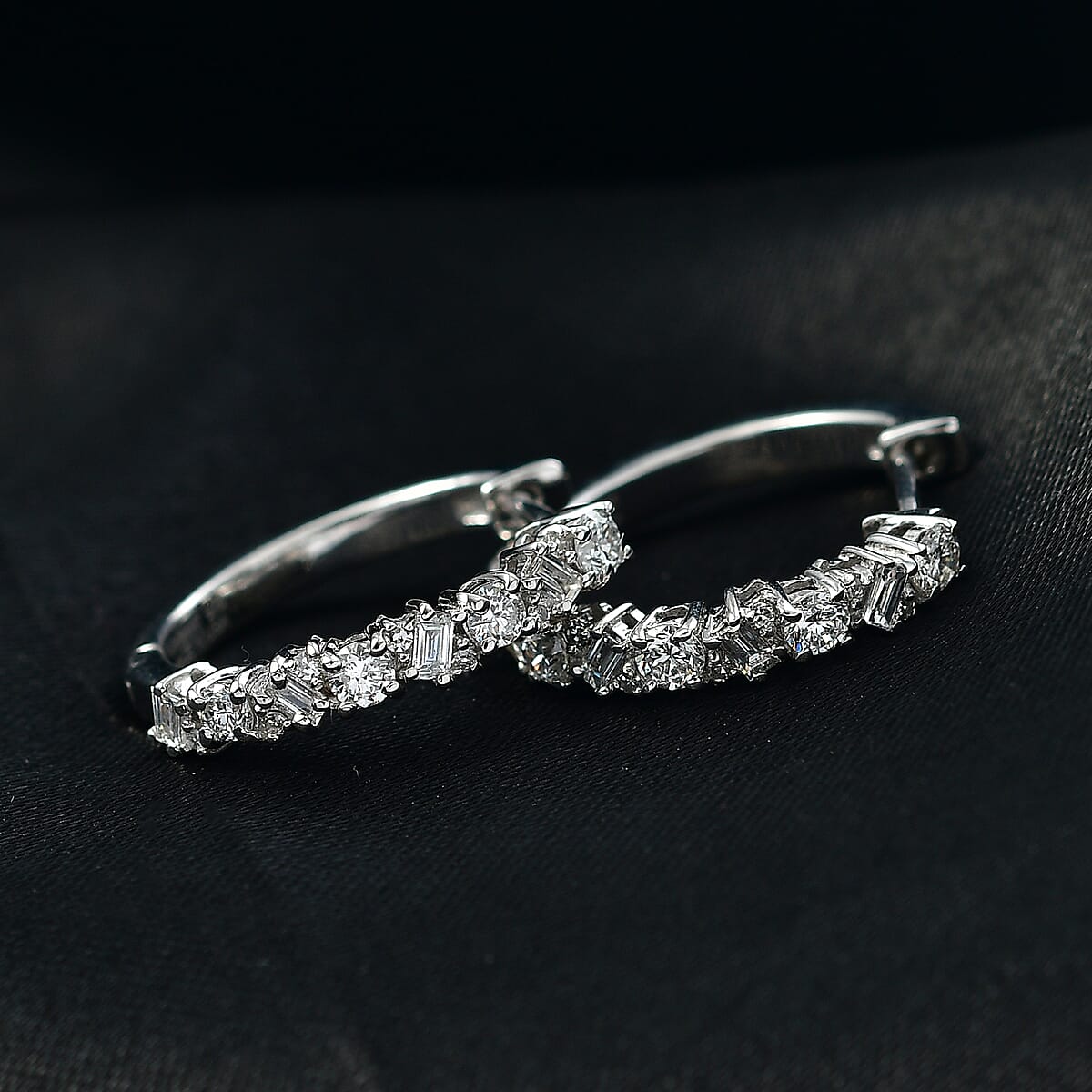 Luxuriant Lab Grown Diamond G-H SI 0.75 ctw Romanesque Line Earrings in Rhodium Over Sterling Silver image number 1