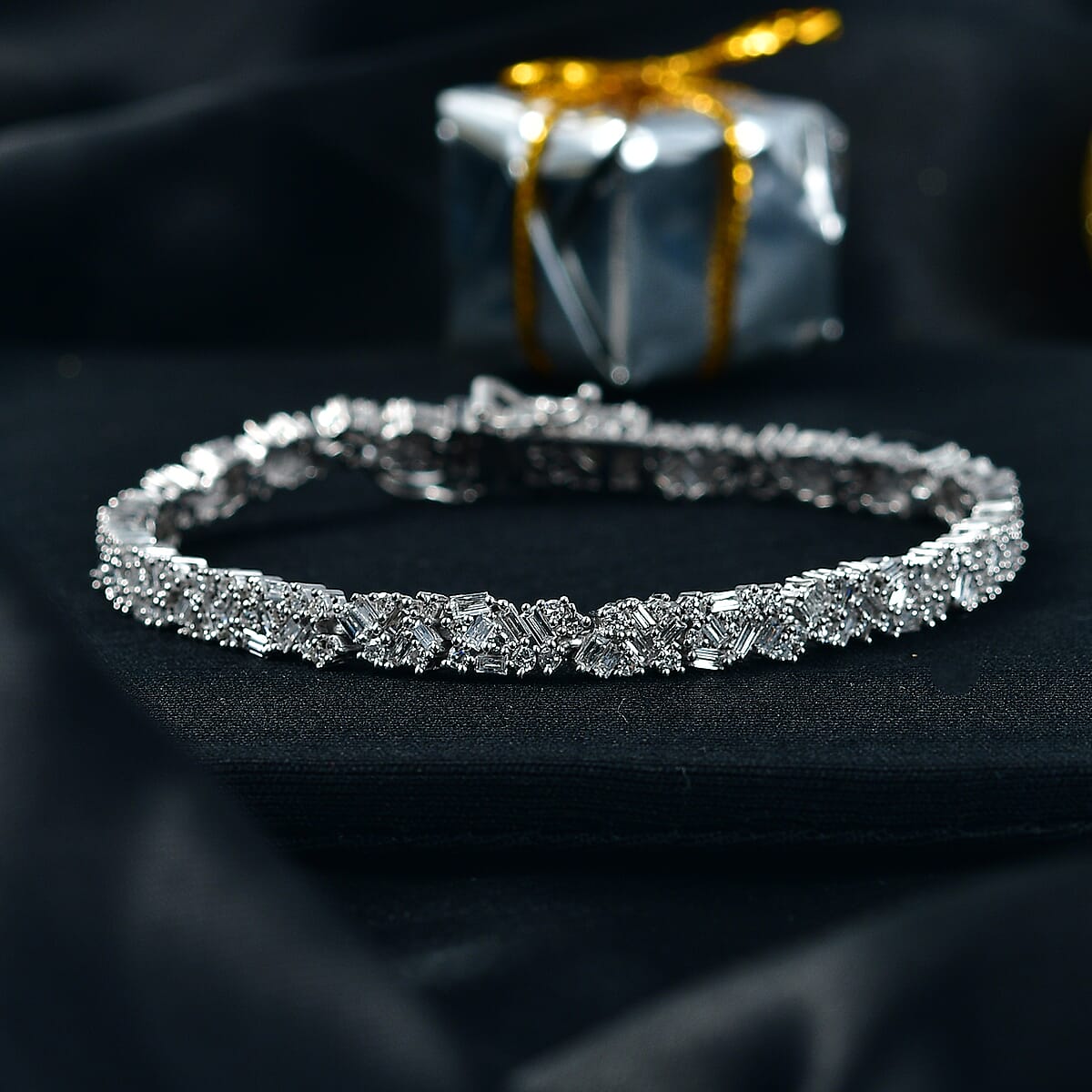 Luxuriant Lab Grown Diamond G-H SI 4.00 ctw Deco Weave Bracelet in Rhodium Over Sterling Silver (7.25 In) image number 1