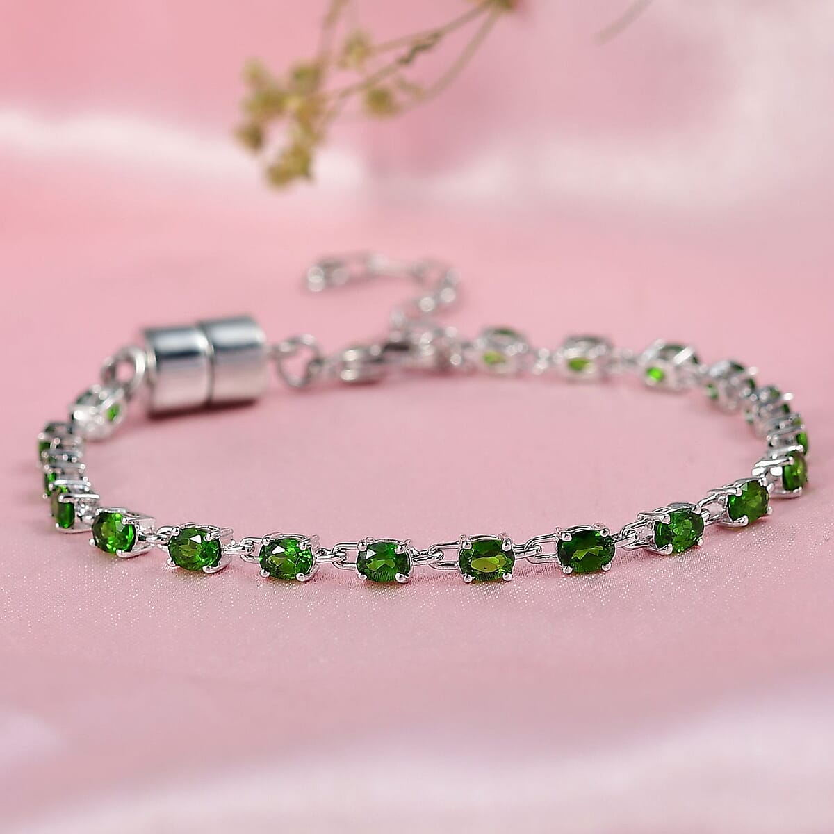 Doorbuster EverTrue Chrome Diopside 3.80 ctw River of Serenity Bracelet in Platinum Bond (6.50-8.0In) (Del. in 10-12 Days) image number 1