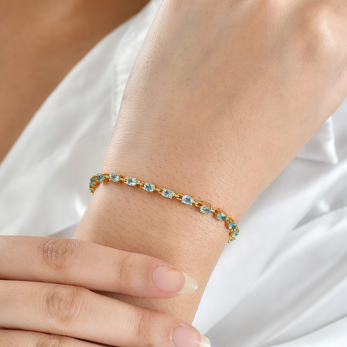 Doorbuster EverTrue Madagascar Blue Apatite 4.00 ctw River of Serenity Bracelet in 18K YG Plated (6.5-8.0In) (Del. in 10-12 Days)  image number 2