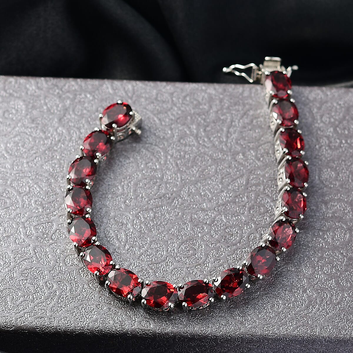 Doorbuster EverTrue Mozambique Garnet 35.70 ctw Vintage Romance Bracelet in Platinum Bond (6.50 In) image number 1