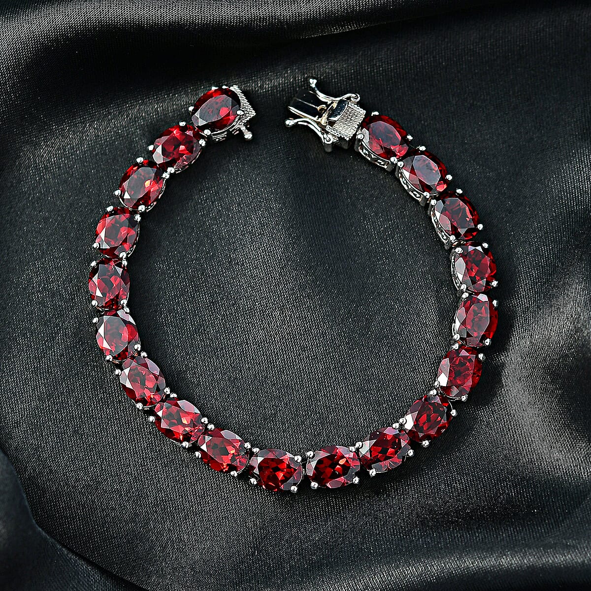 Doorbuster EverTrue Mozambique Garnet 41.50 ctw Vintage Romance Bracelet in Platinum Bond (7.25 In) image number 1