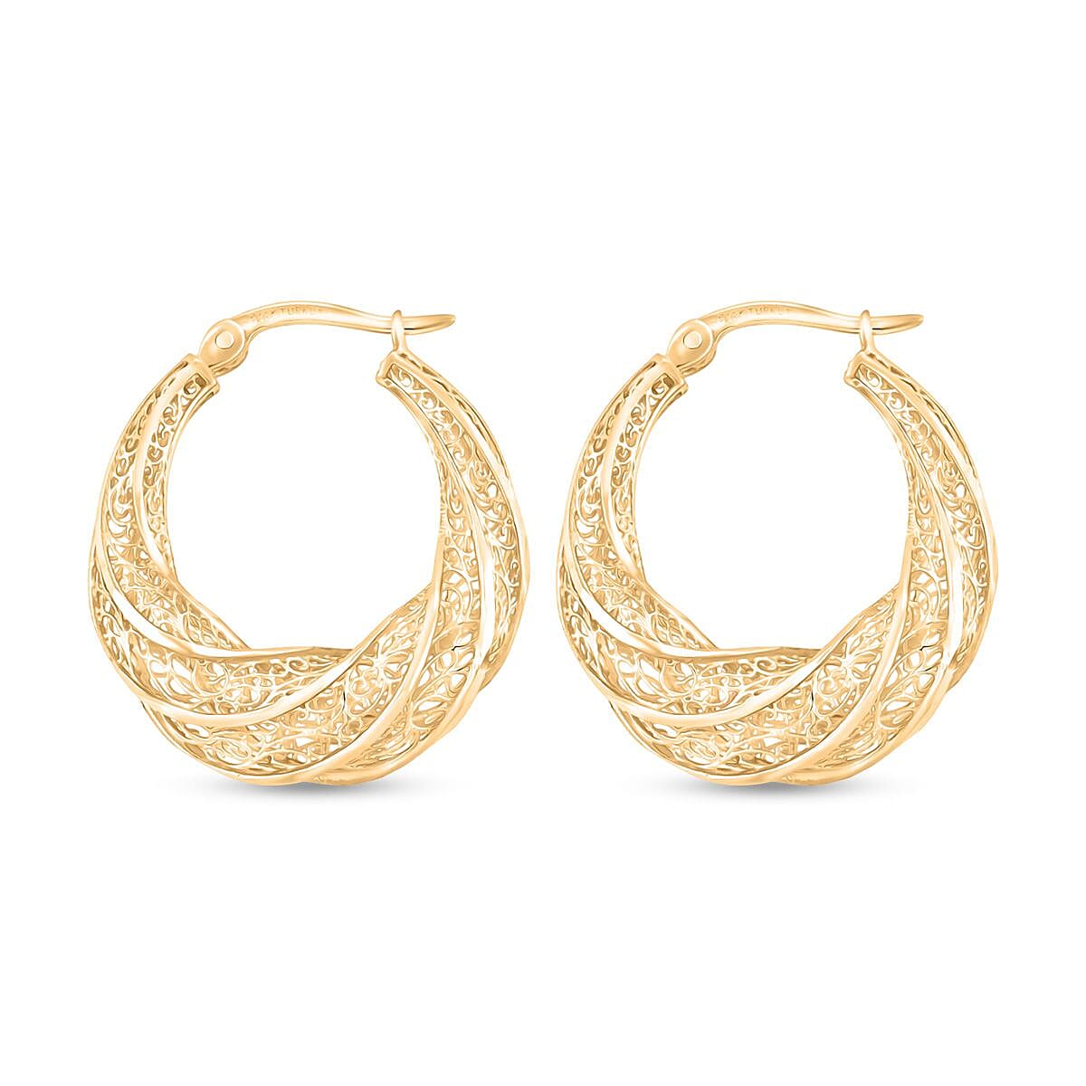 Doorbuster Twisted Hoop Earrings in 14K Yellow Gold 3.19 Grams image number 3