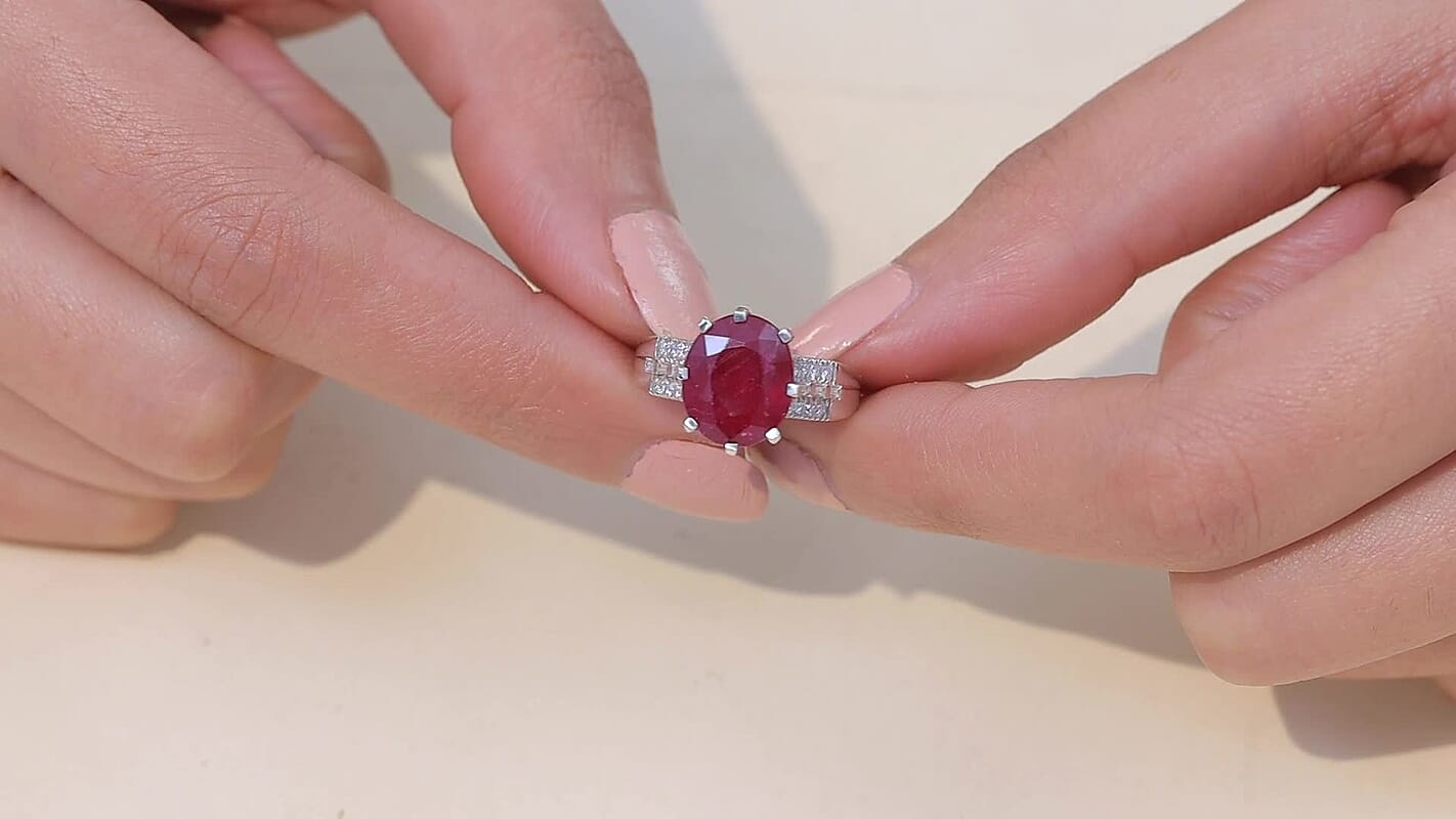 D'Joy Niassa Ruby (FF), Moissanite Ring in Rhodium Over Sterling Silver (Size 7.0) 7.90 ctw